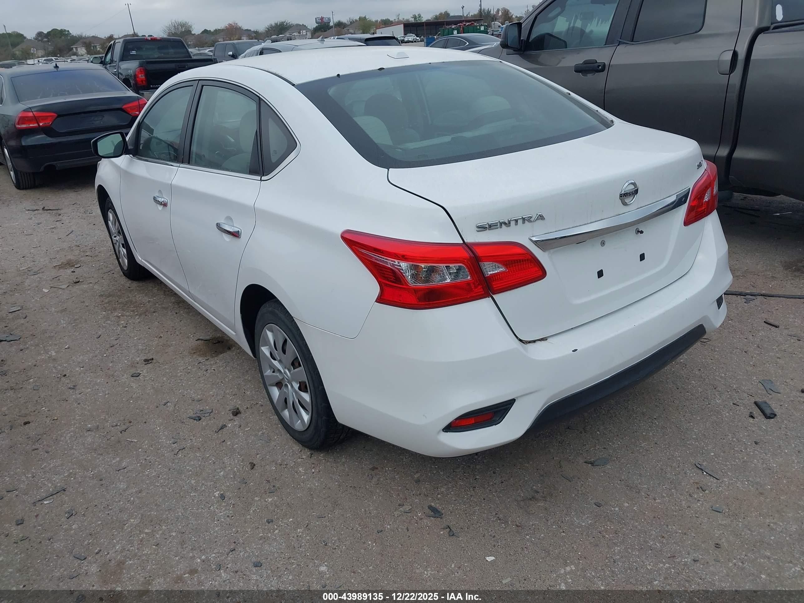 NISSAN SENTRA image 3