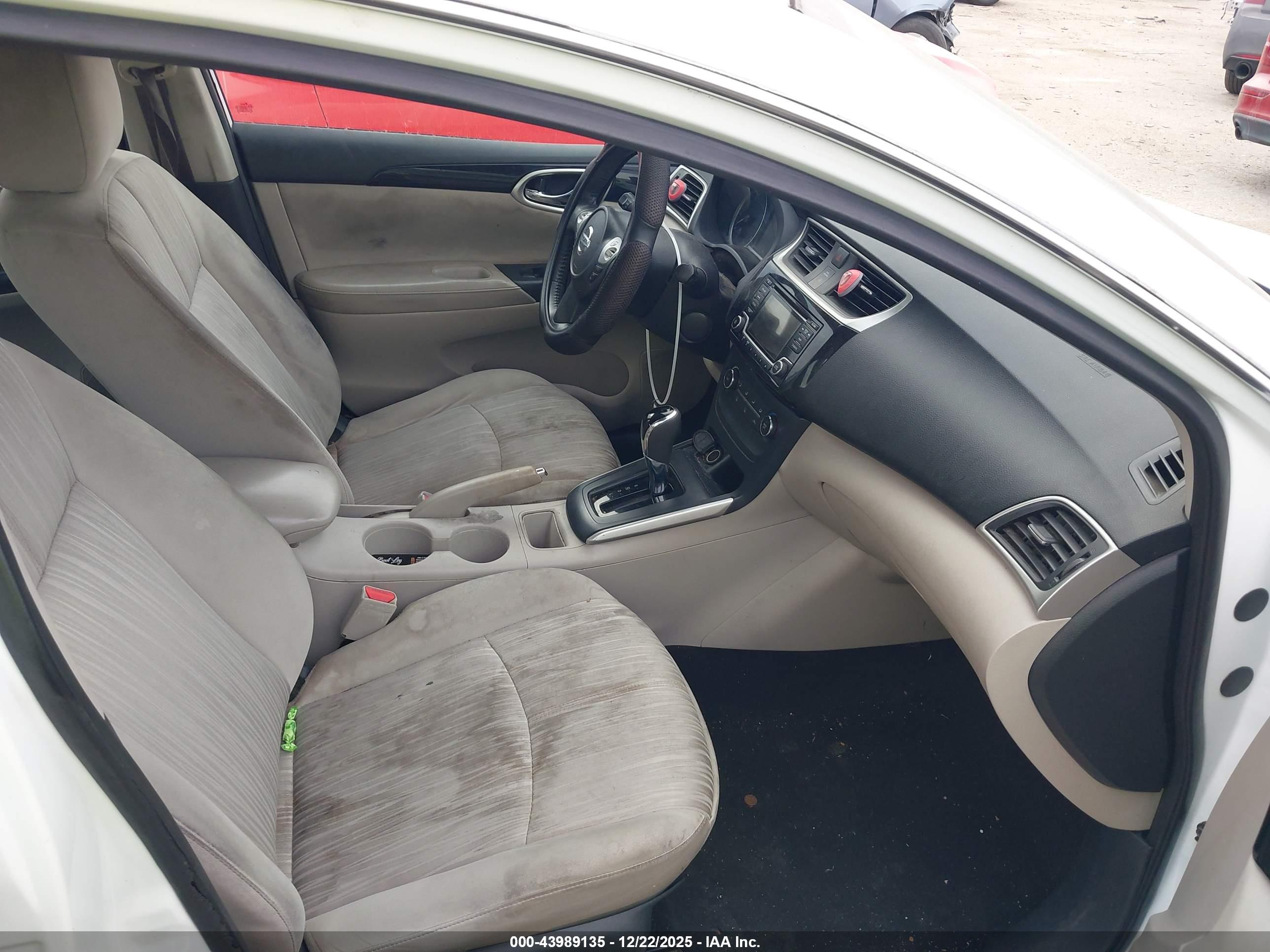 NISSAN SENTRA image 5