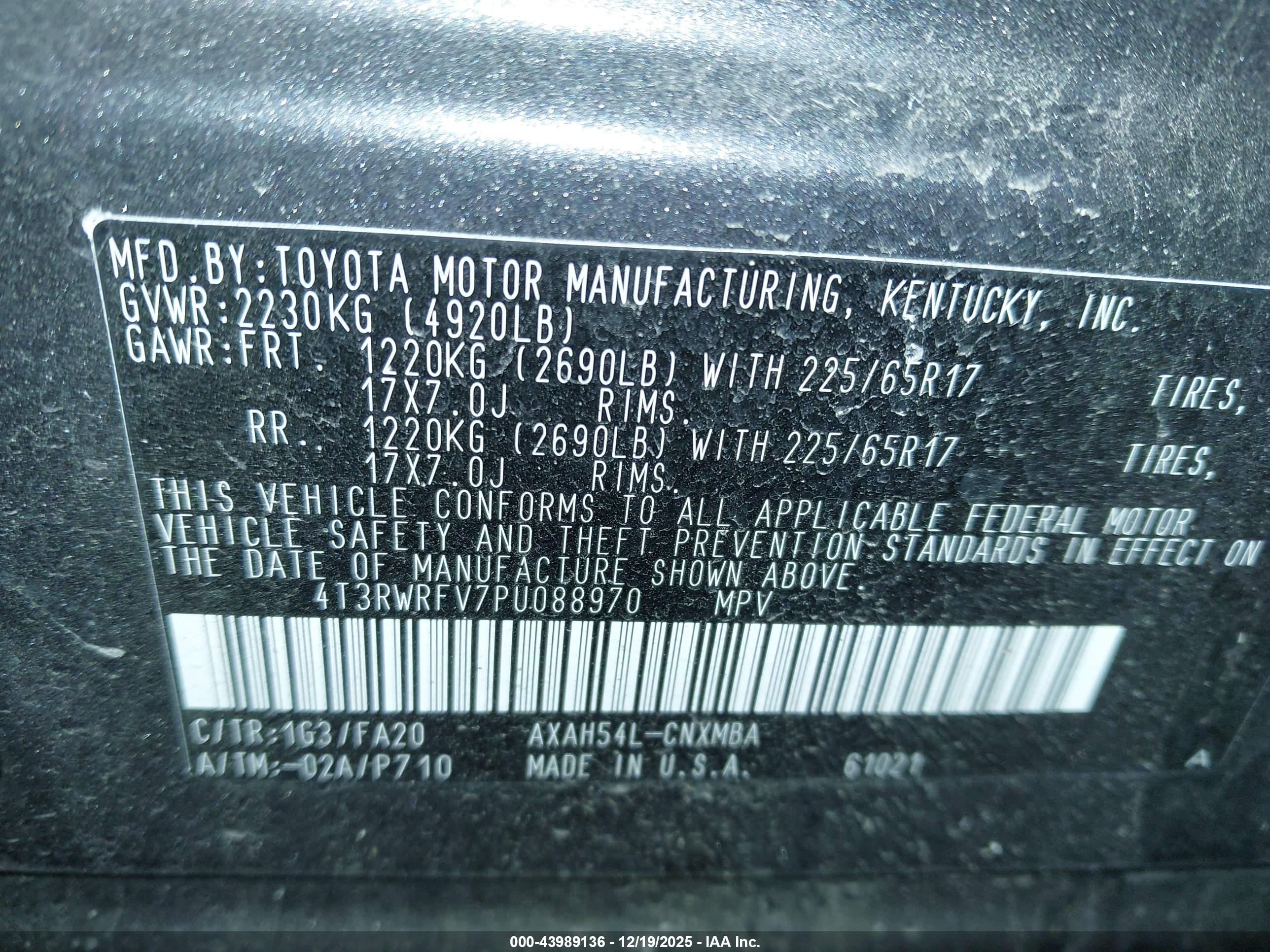 TOYOTA RAV4 image 9