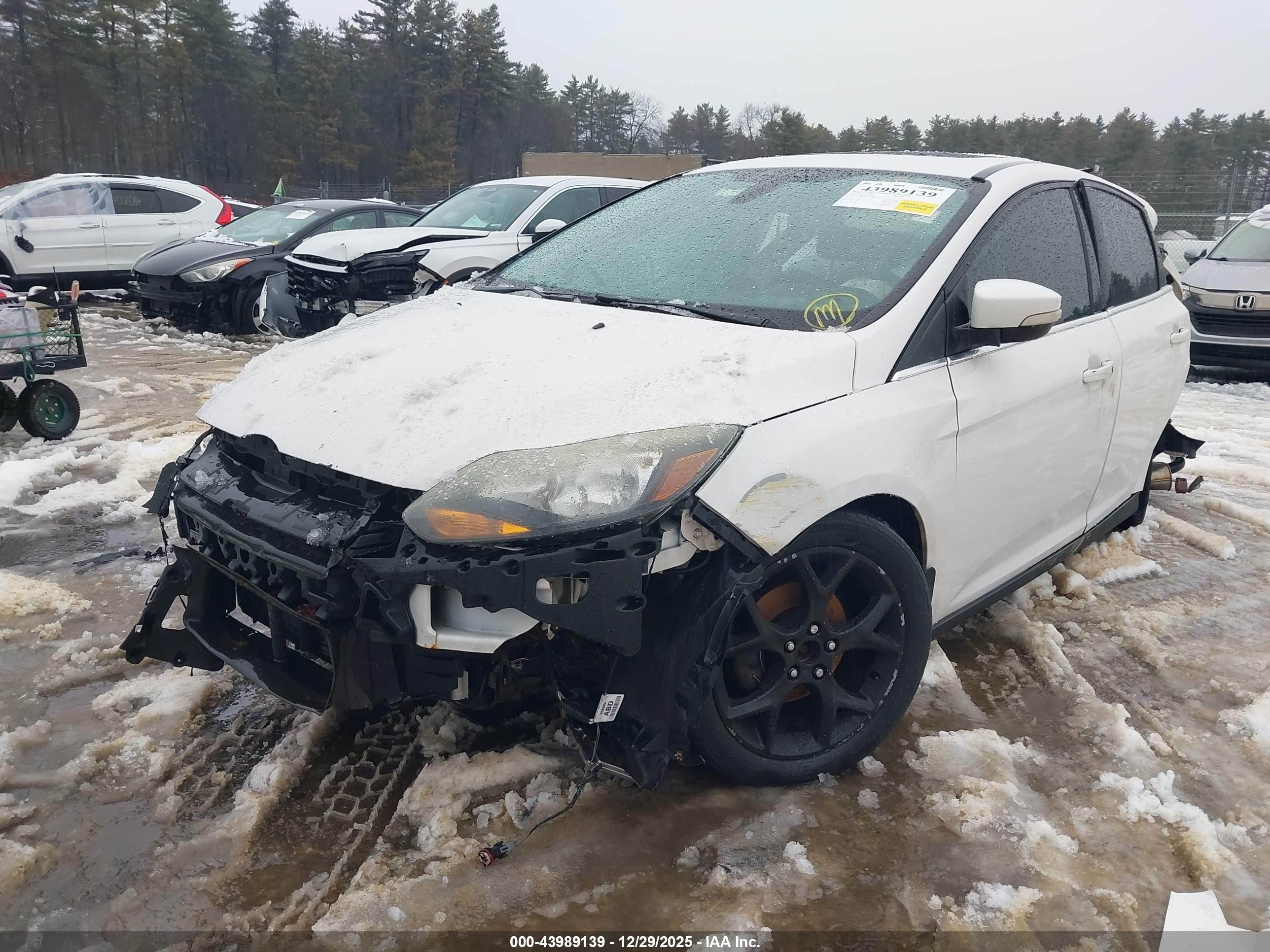 FORD FOCUS image 2