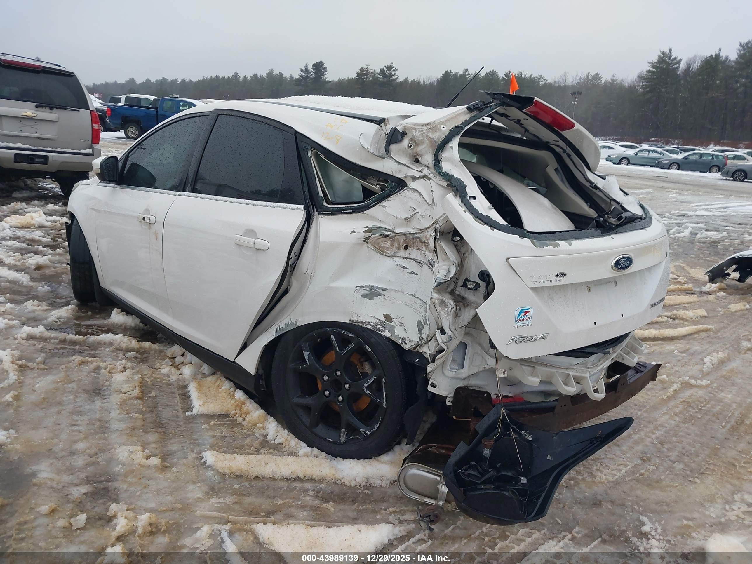 FORD FOCUS image 3