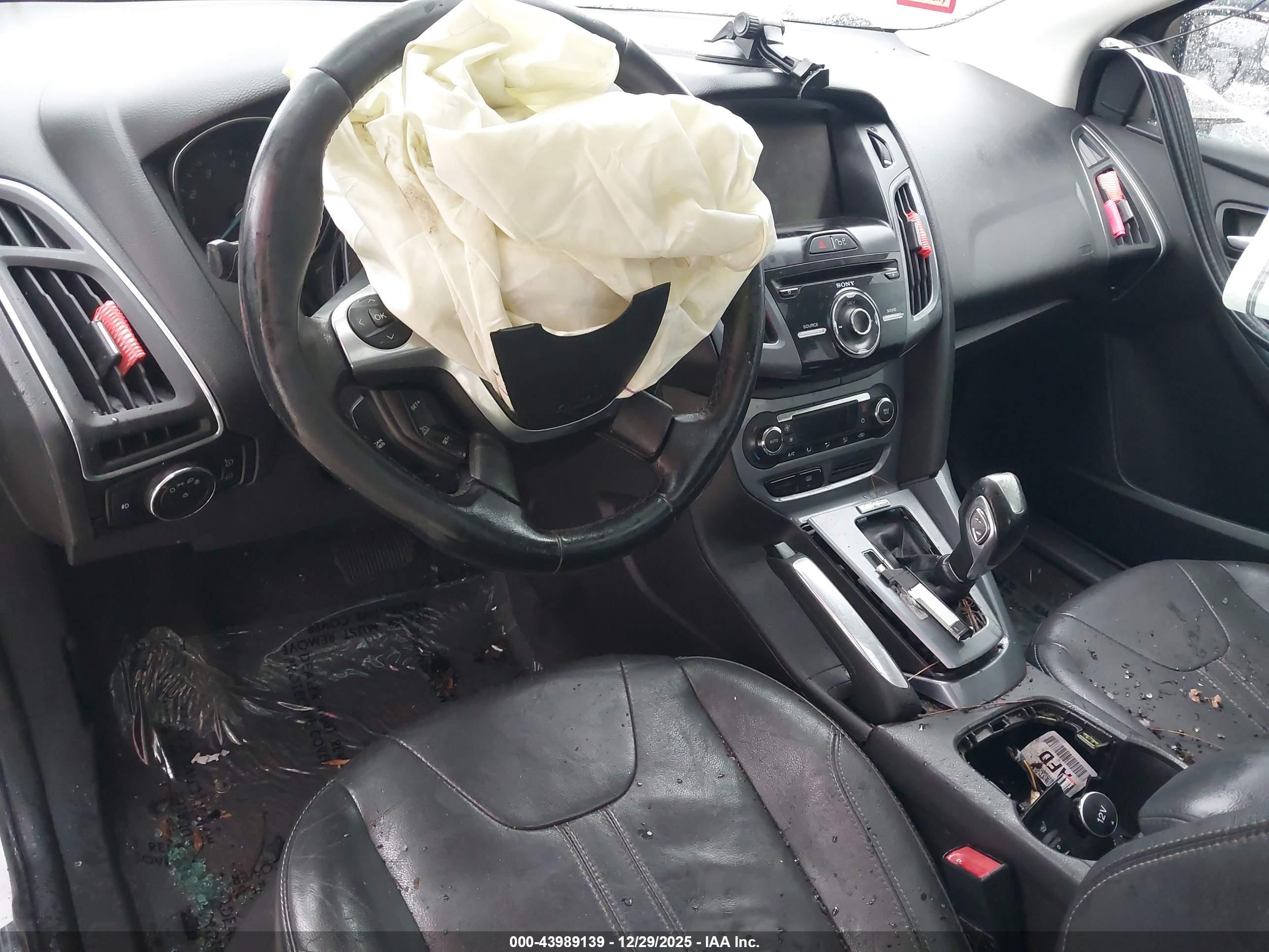 FORD FOCUS image 5