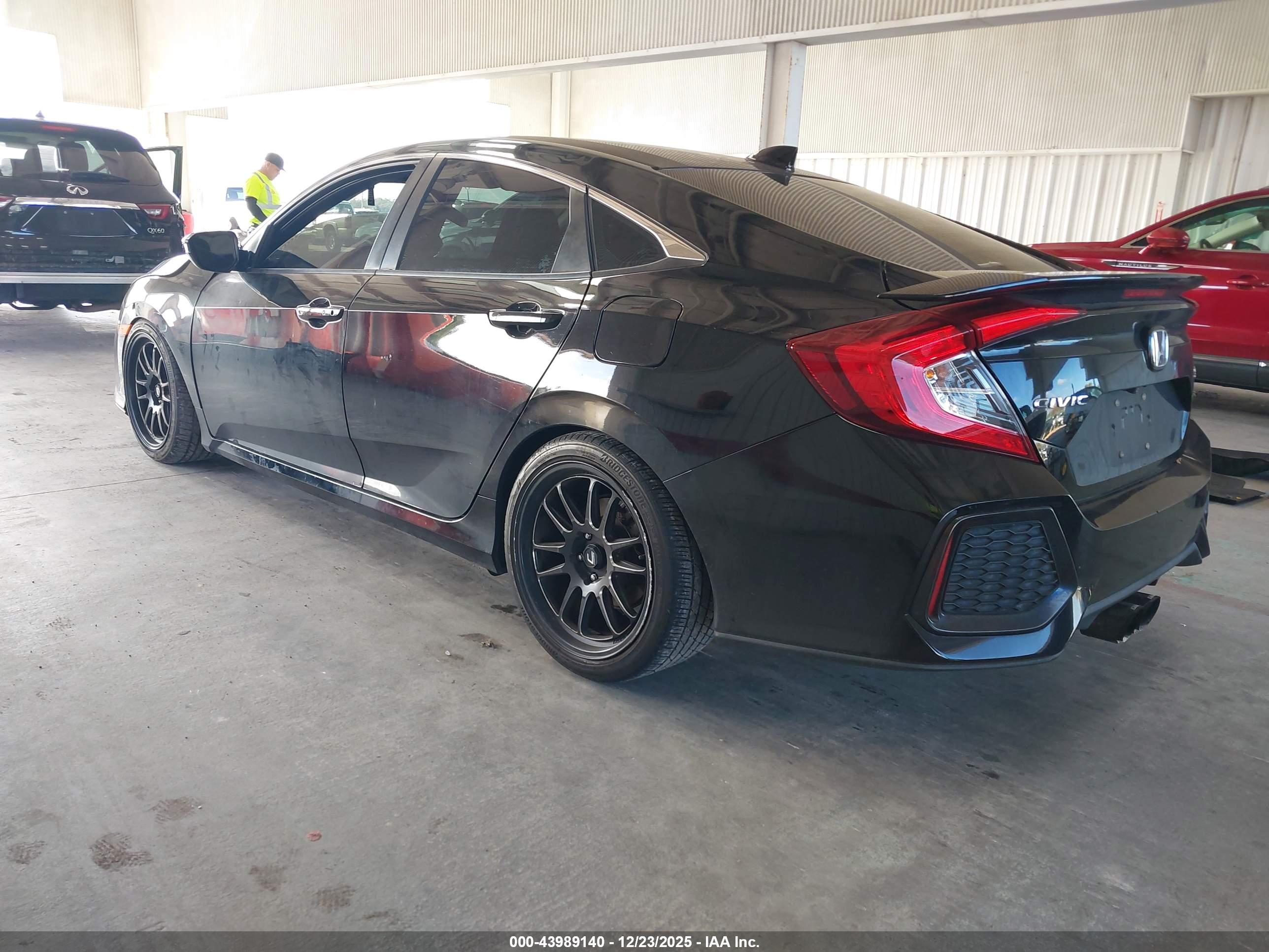 HONDA CIVIC image 3