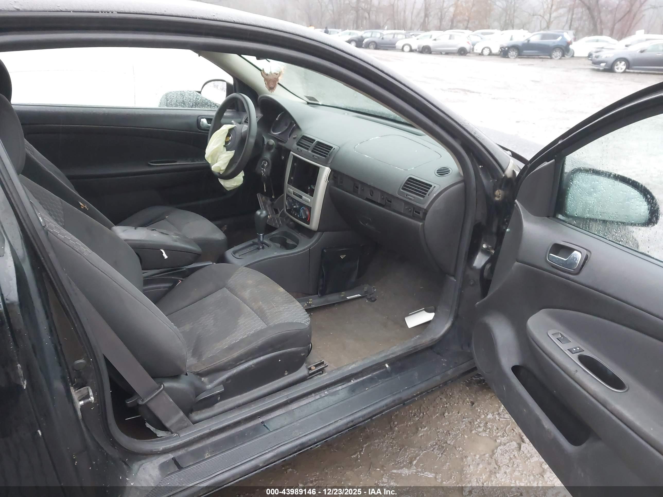 CHEVROLET COBALT image 5