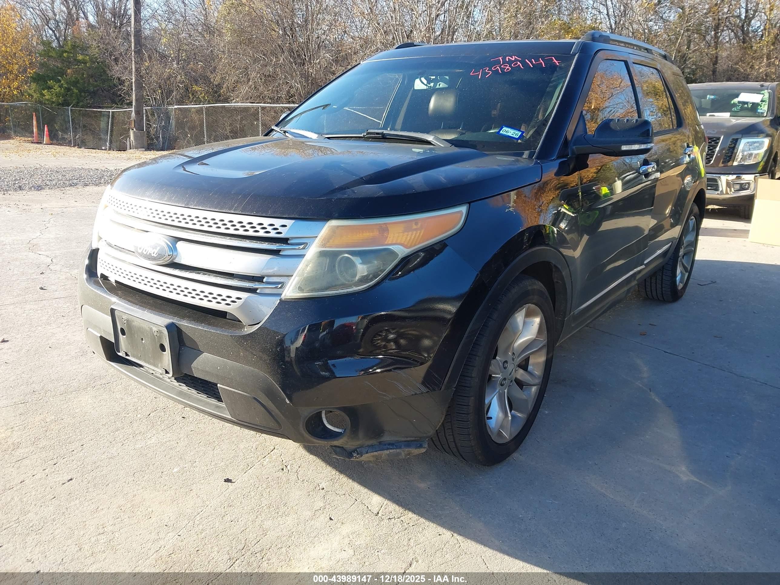 FORD EXPLORER image 2