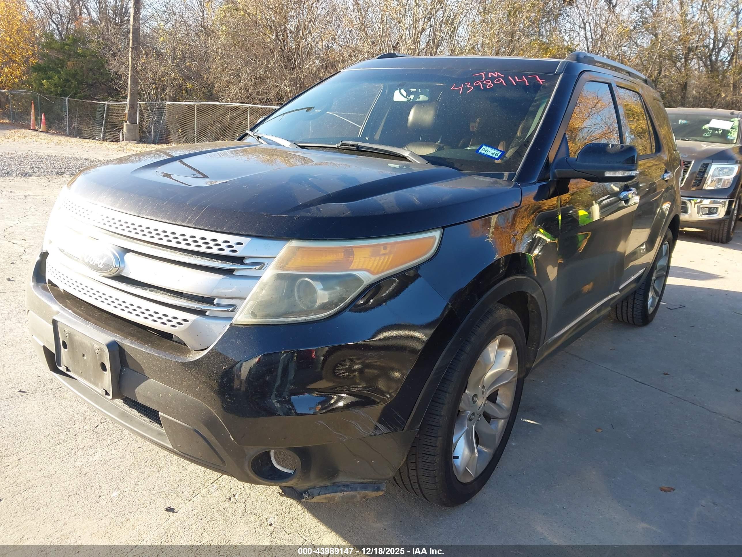 FORD EXPLORER image 6