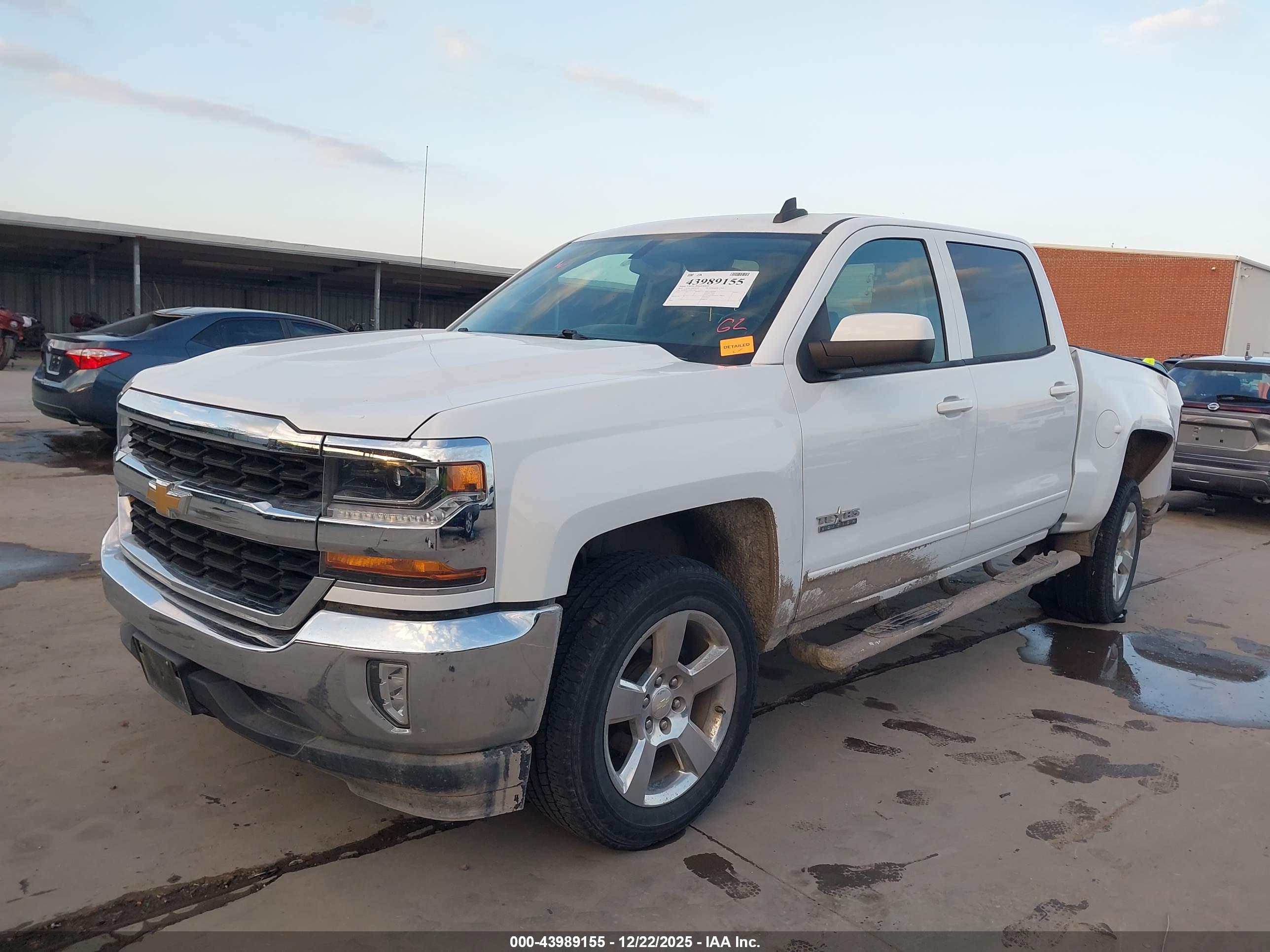 CHEVROLET SILVERADO image 2