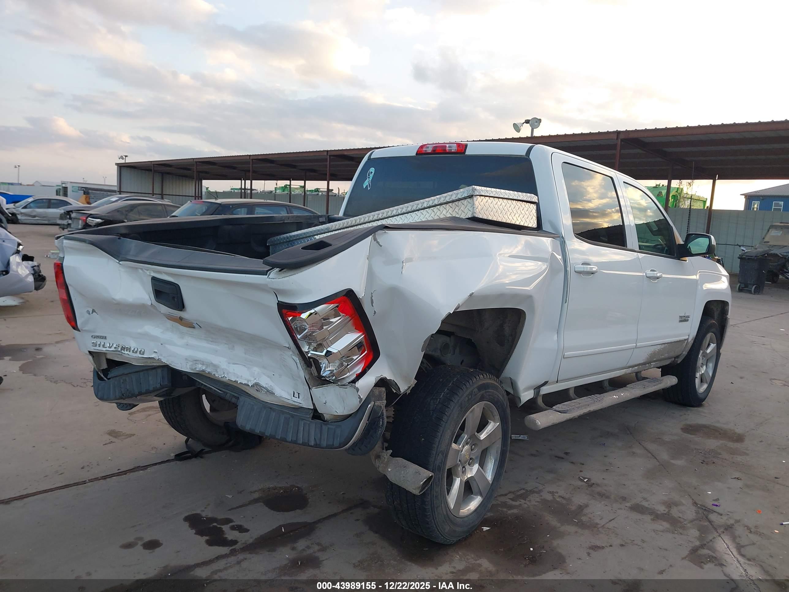 CHEVROLET SILVERADO image 4