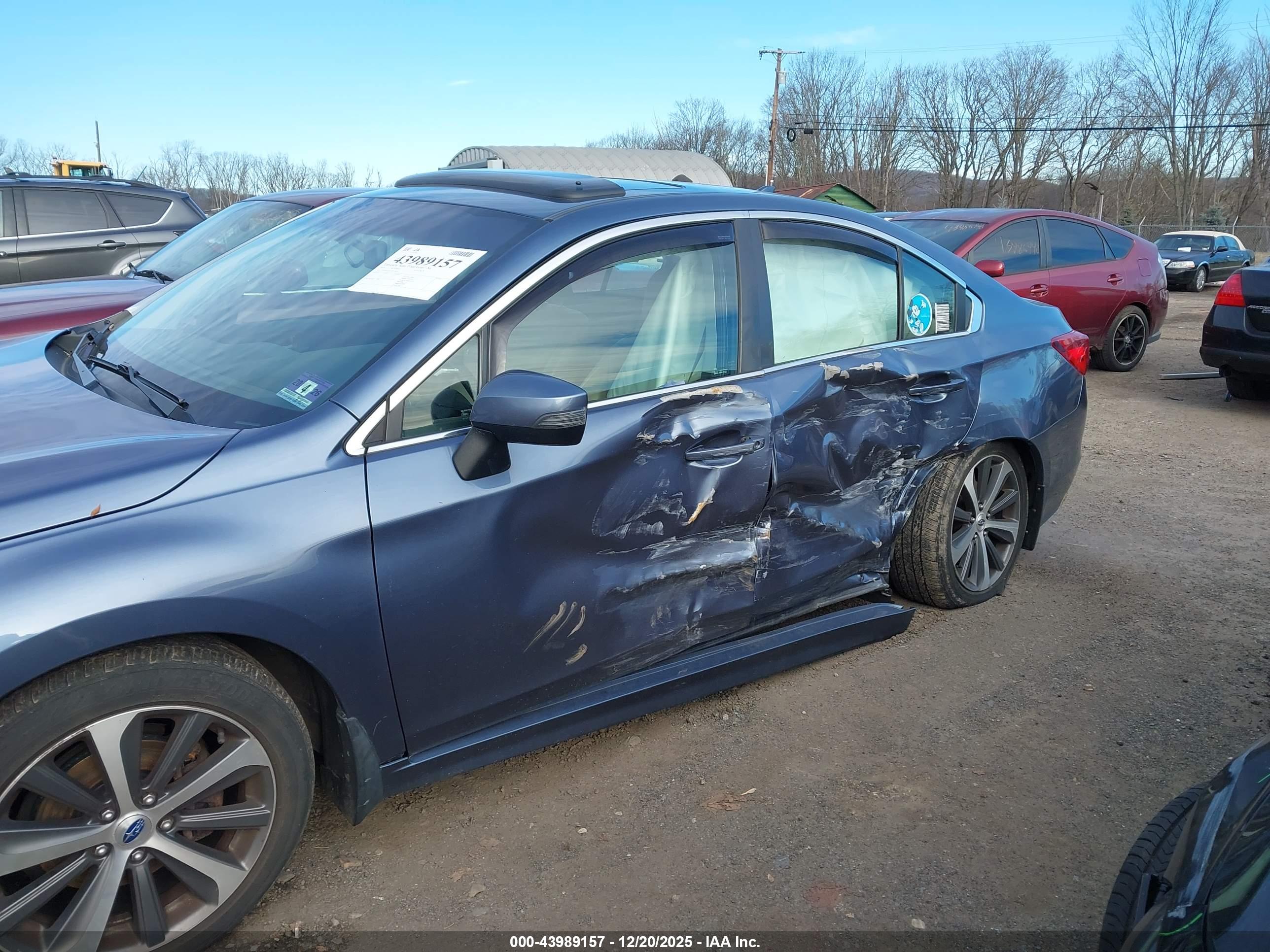 SUBARU LEGACY image 6