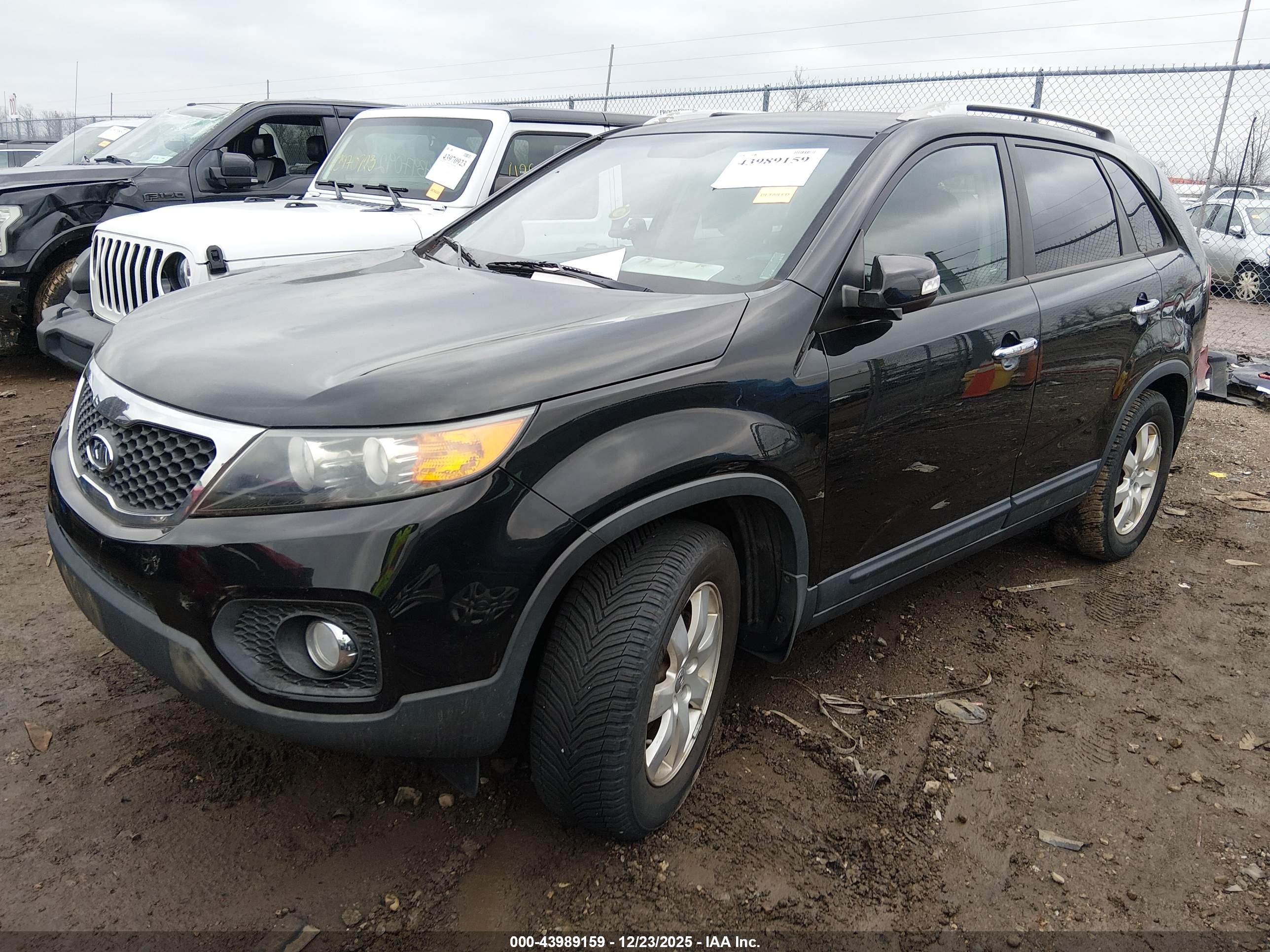 KIA SORENTO image 2