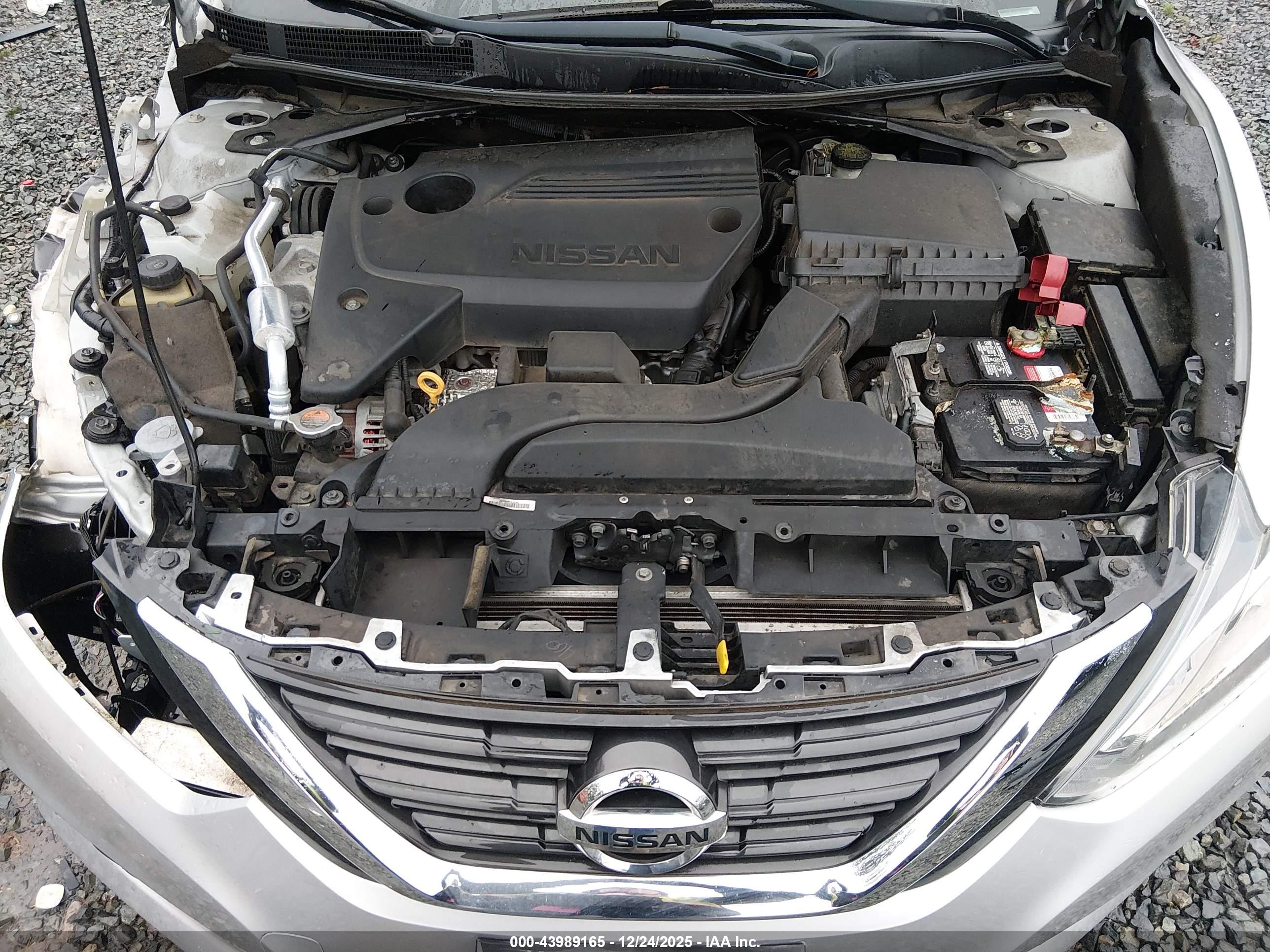 NISSAN ALTIMA image 10