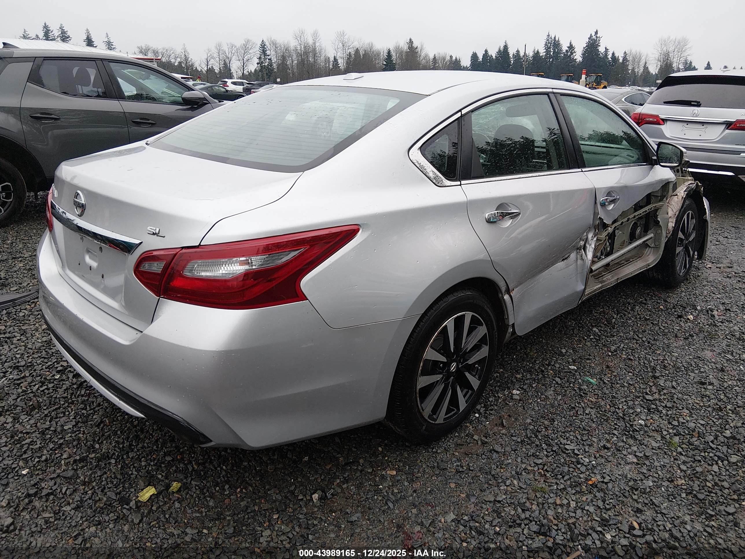 NISSAN ALTIMA image 4