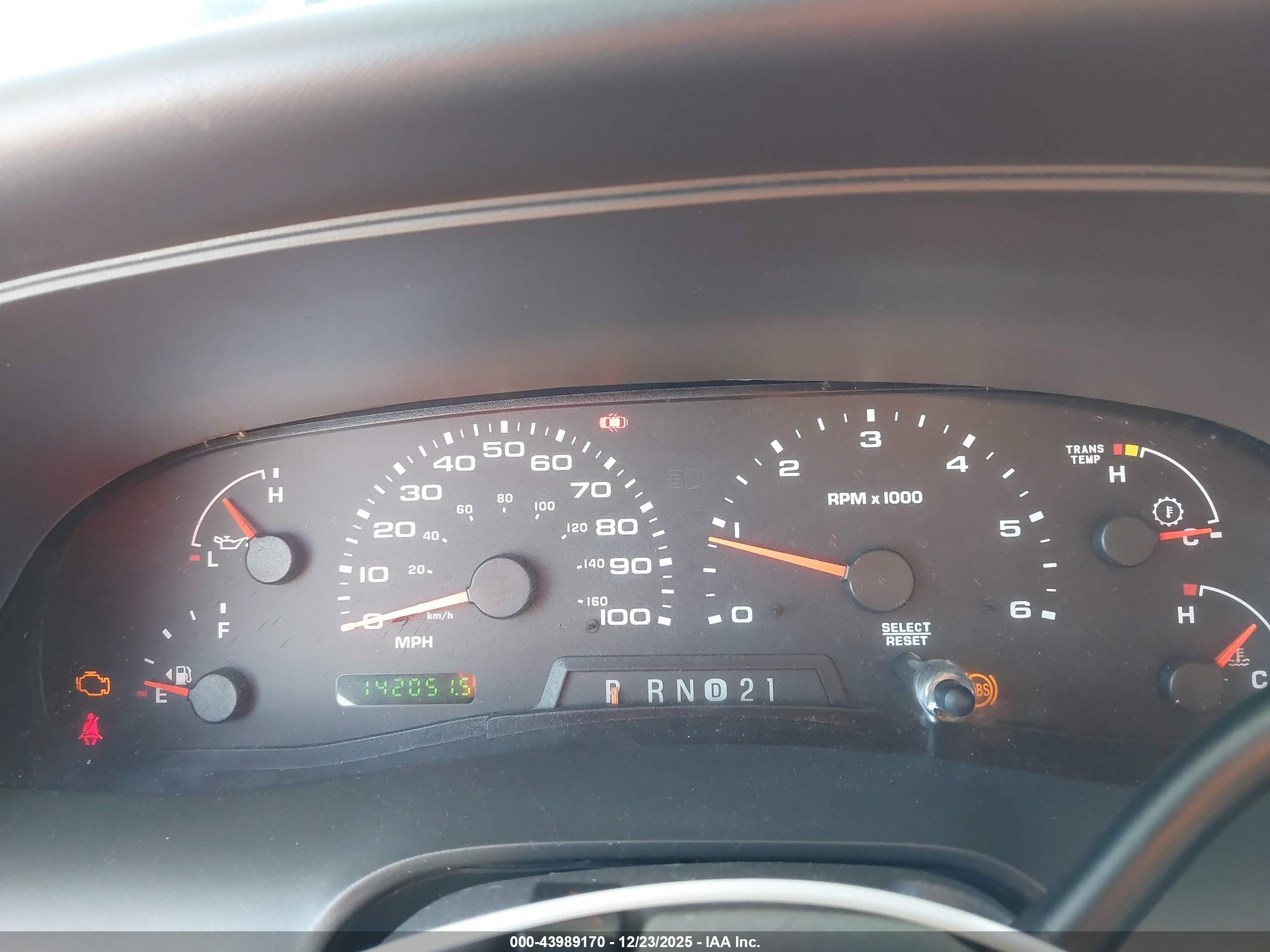 FORD EXCURSION image 7