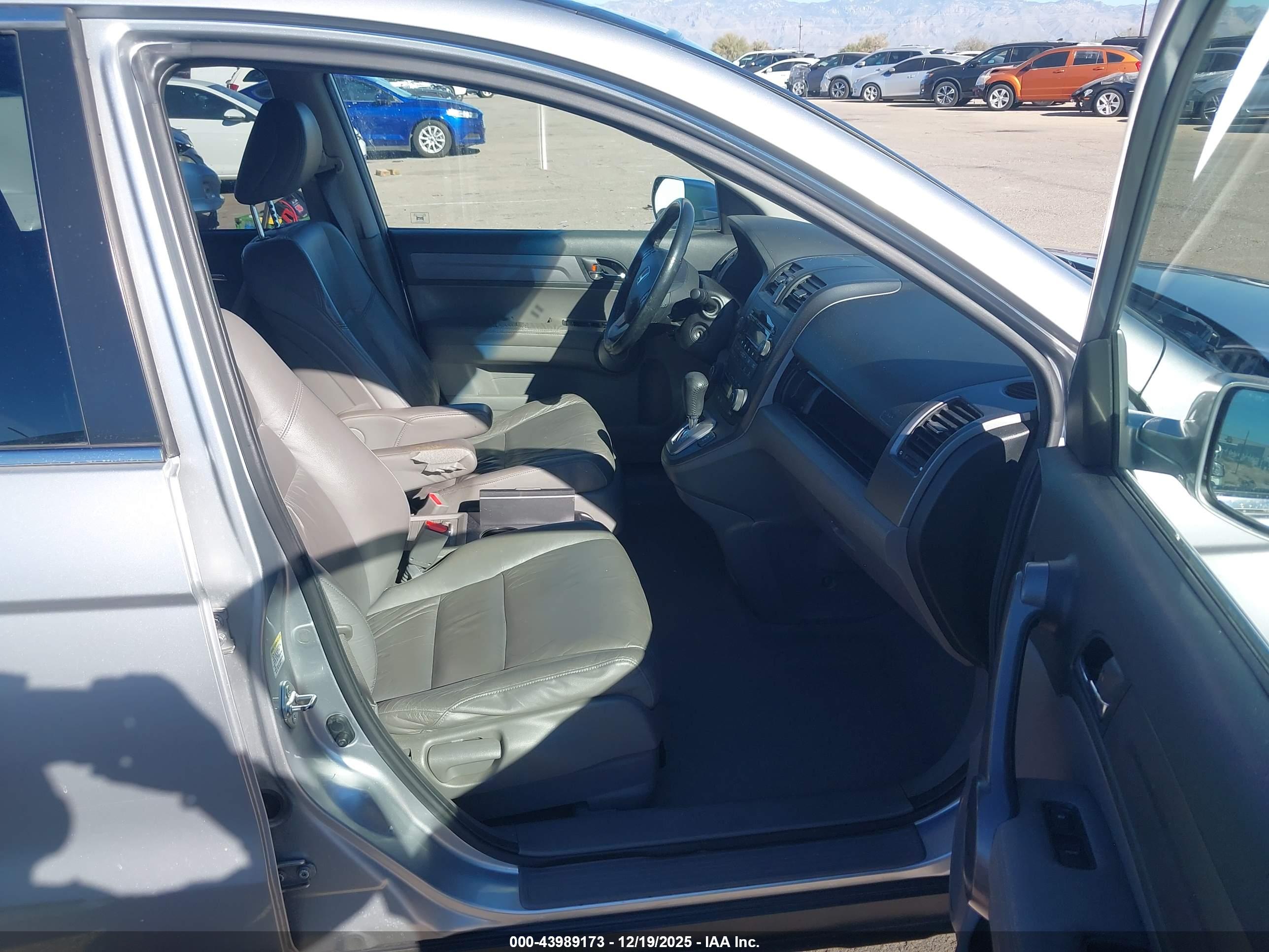 HONDA CR-V image 5