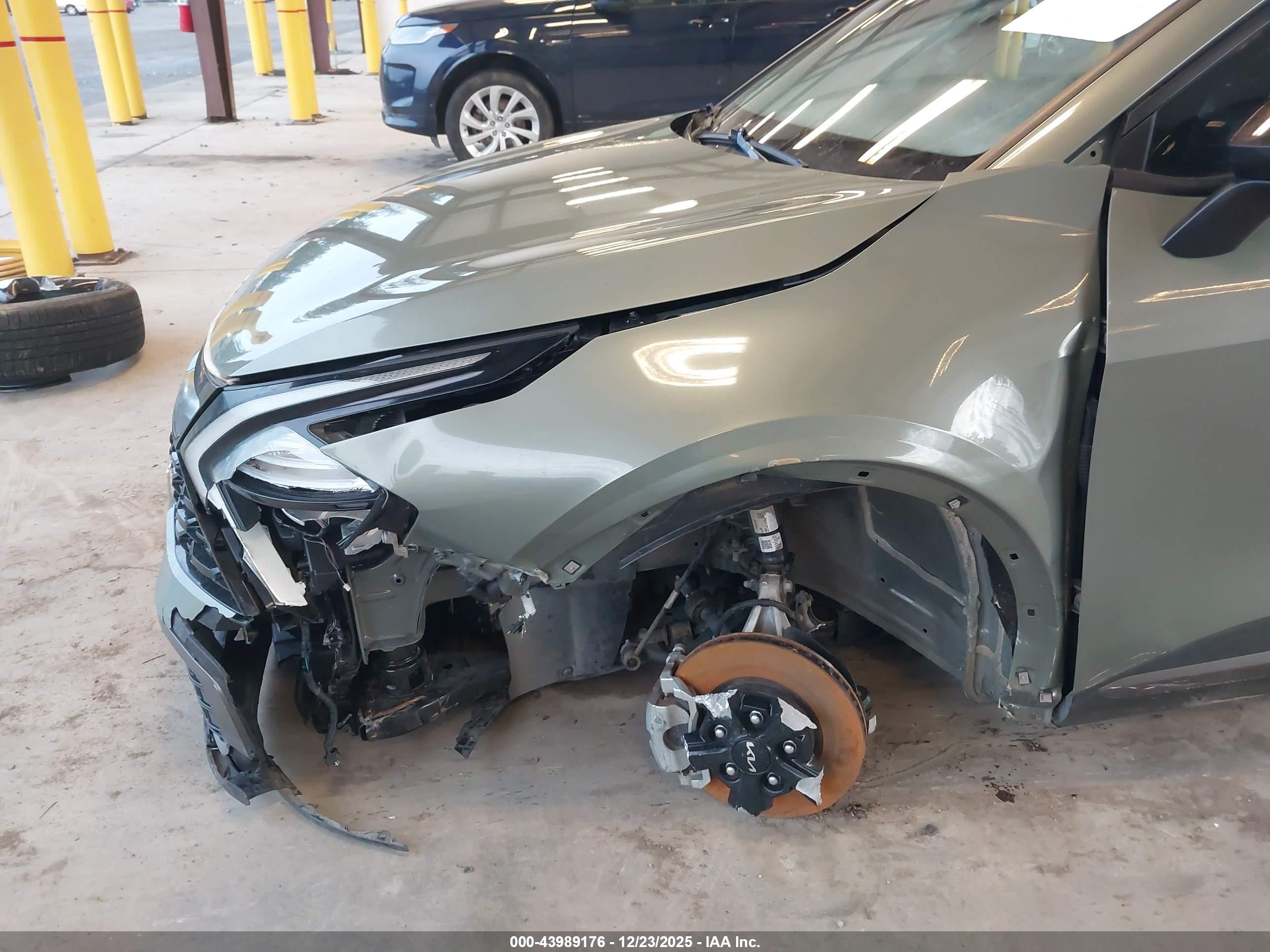 KIA SPORTAGE image 6