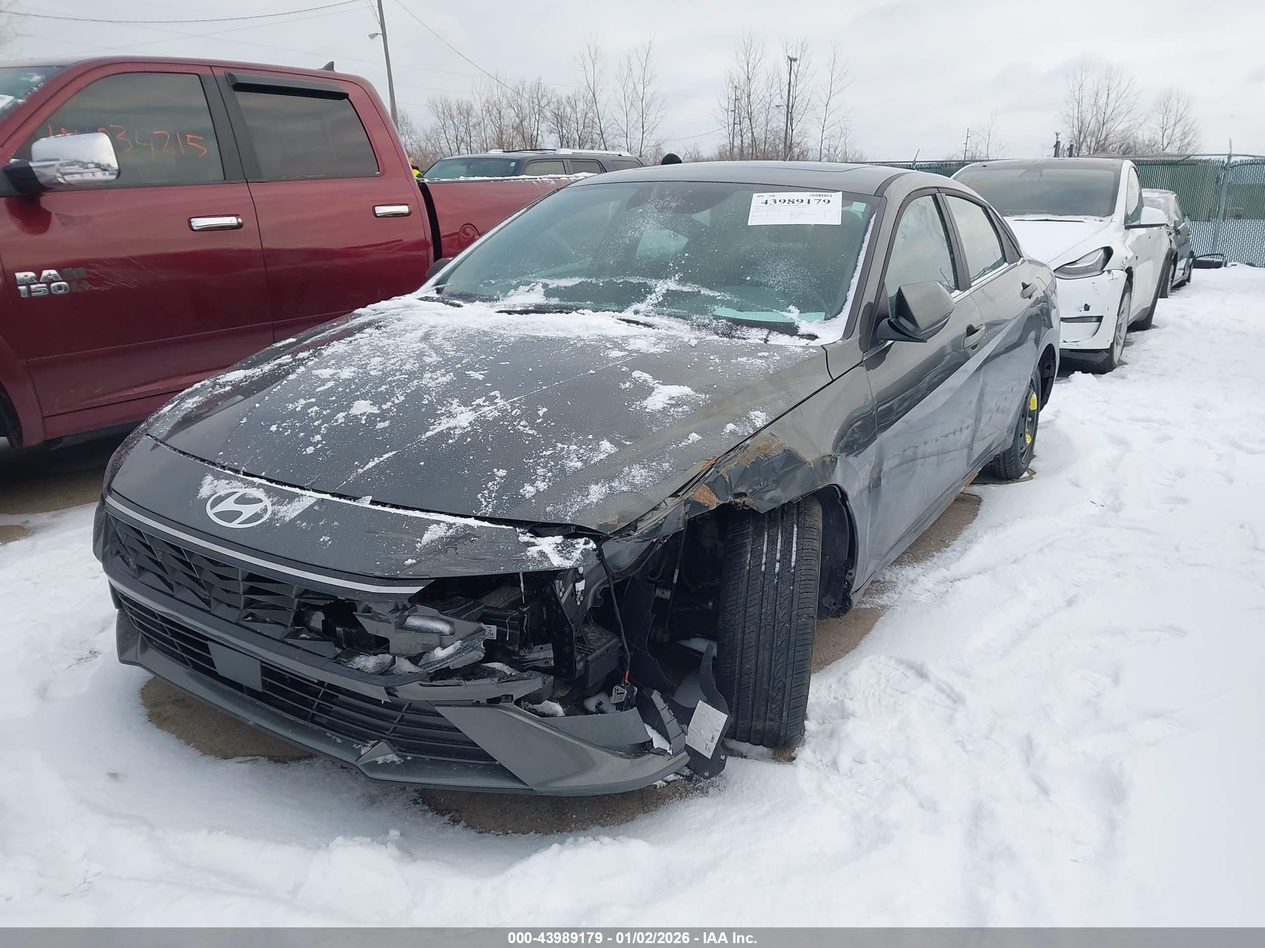 HYUNDAI ELANTRA image 2