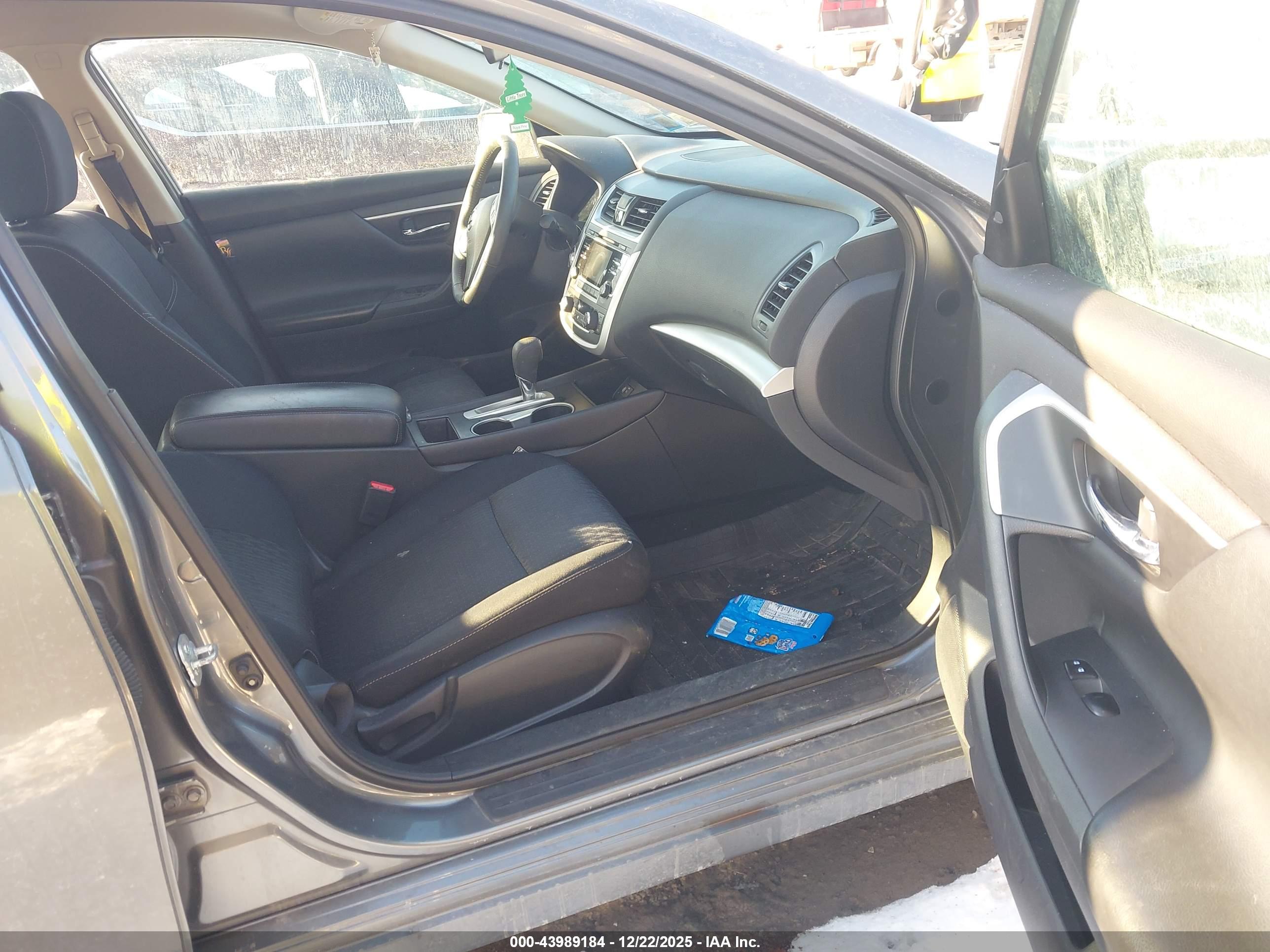 NISSAN ALTIMA image 5