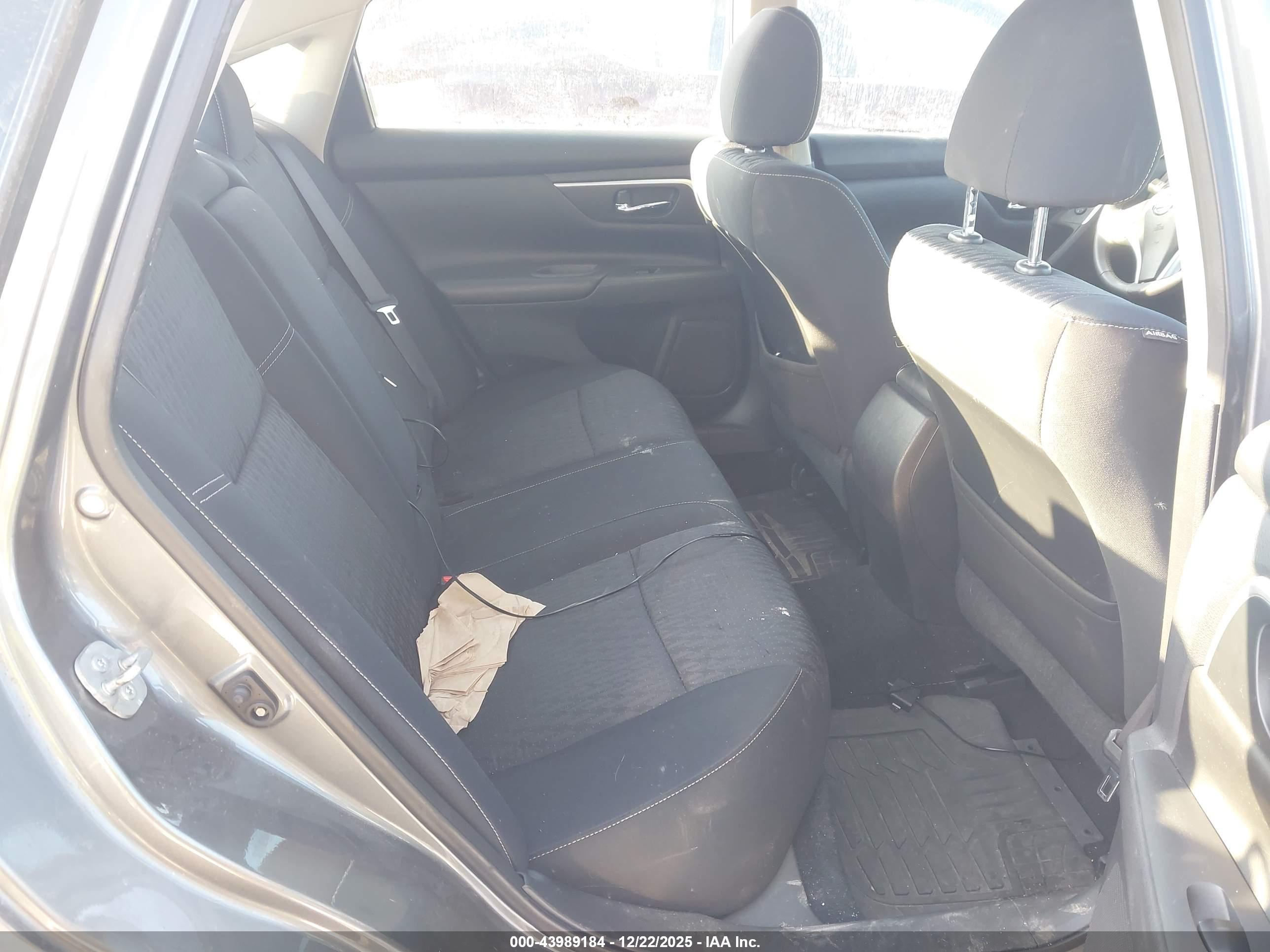 NISSAN ALTIMA image 8