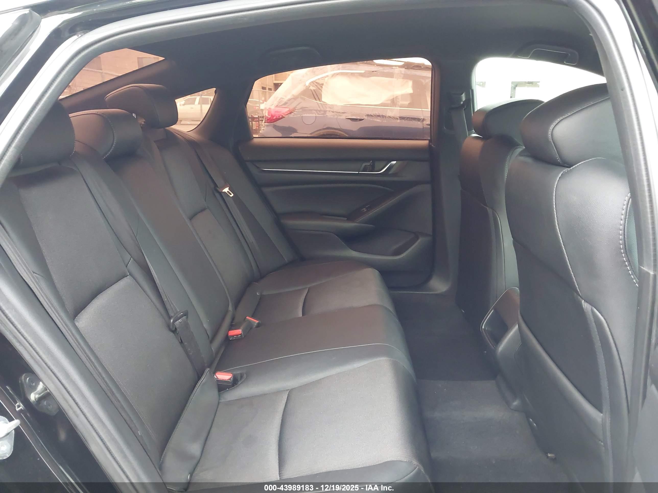 HONDA ACCORD image 8