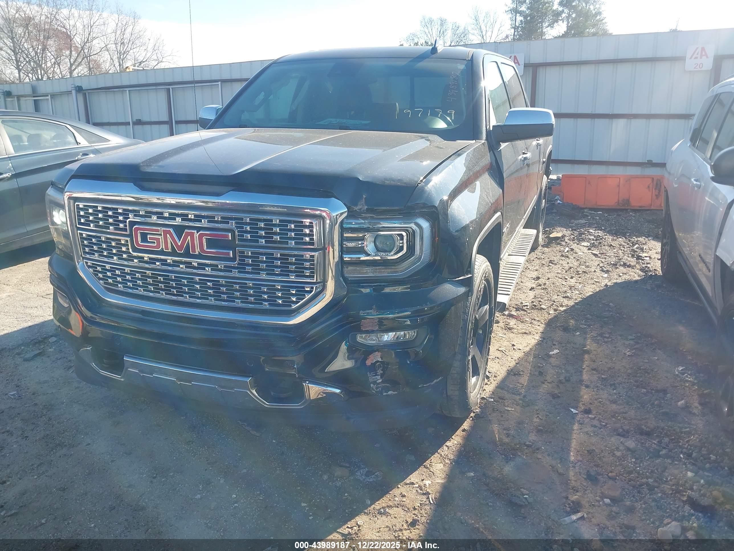 GMC SIERRA image 6