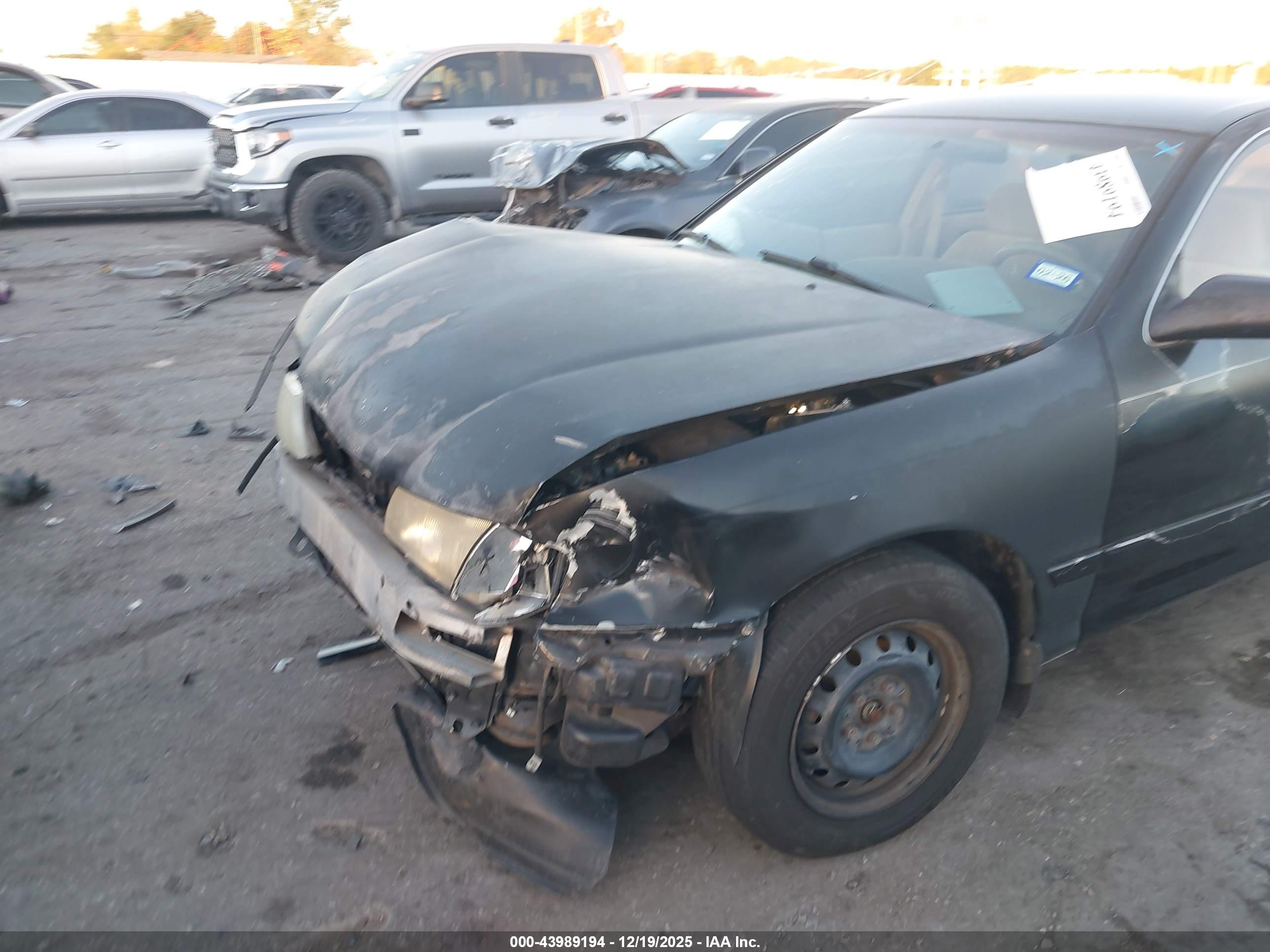TOYOTA AVALON image 6