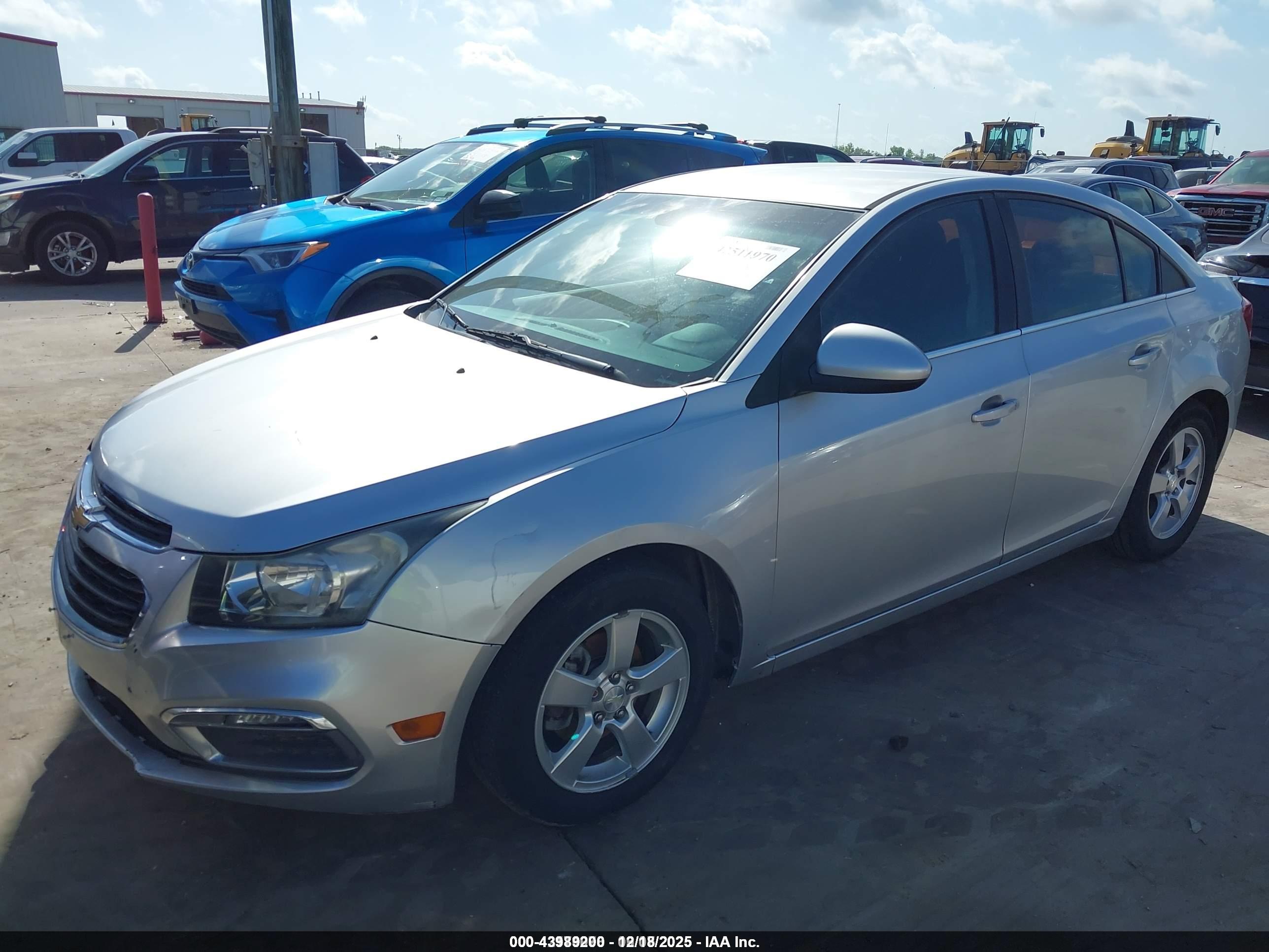 CHEVROLET CRUZE image 2