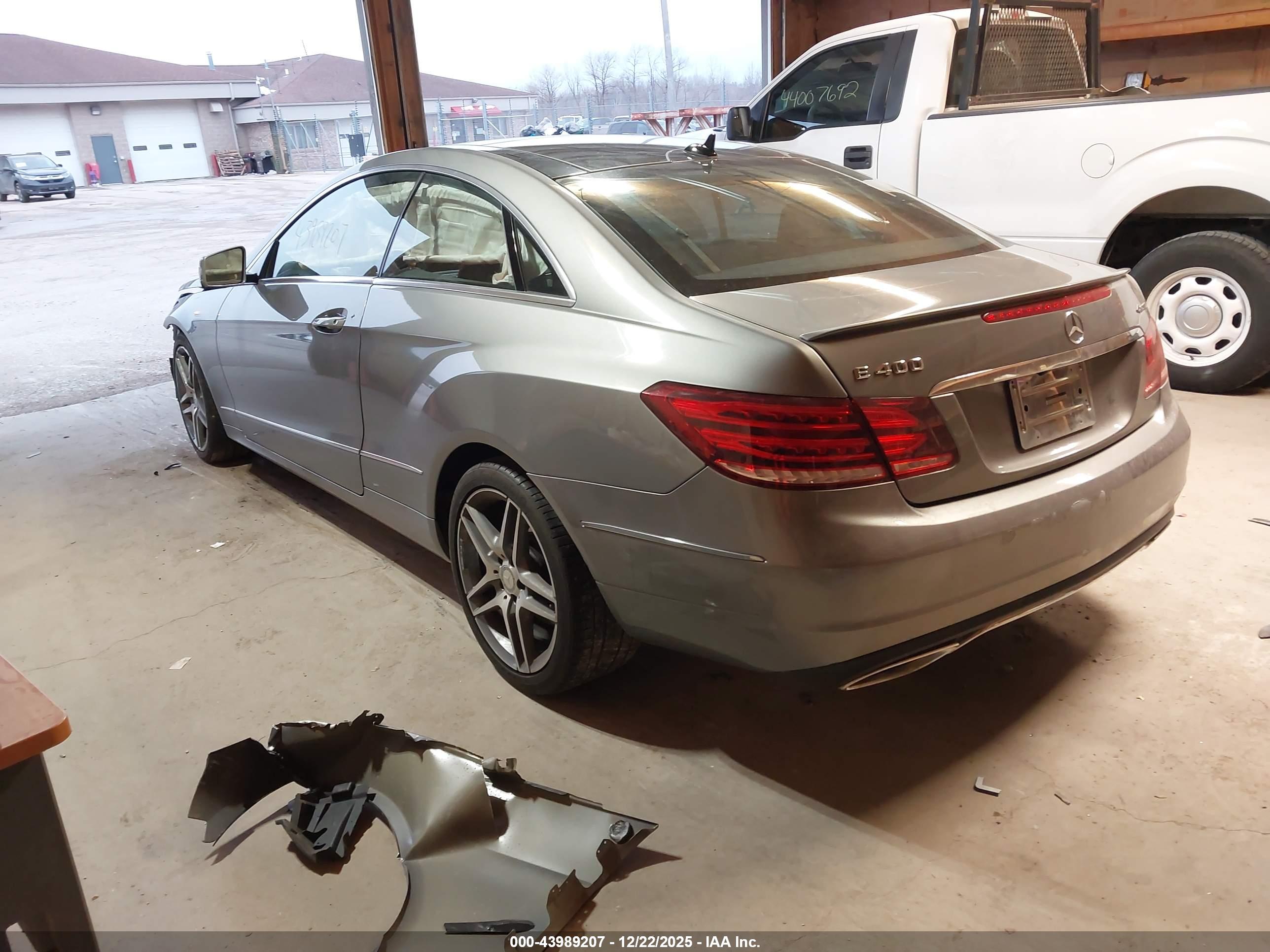 MERCEDES-BENZ E image 3