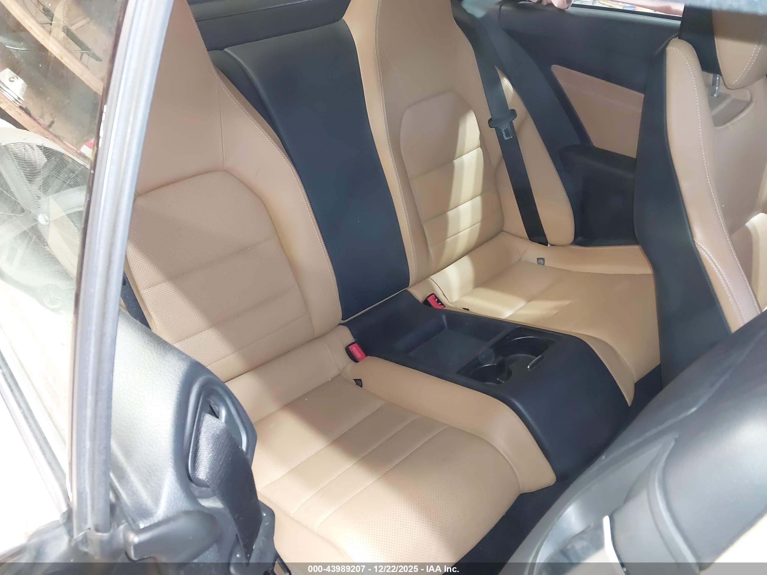 MERCEDES-BENZ E image 8