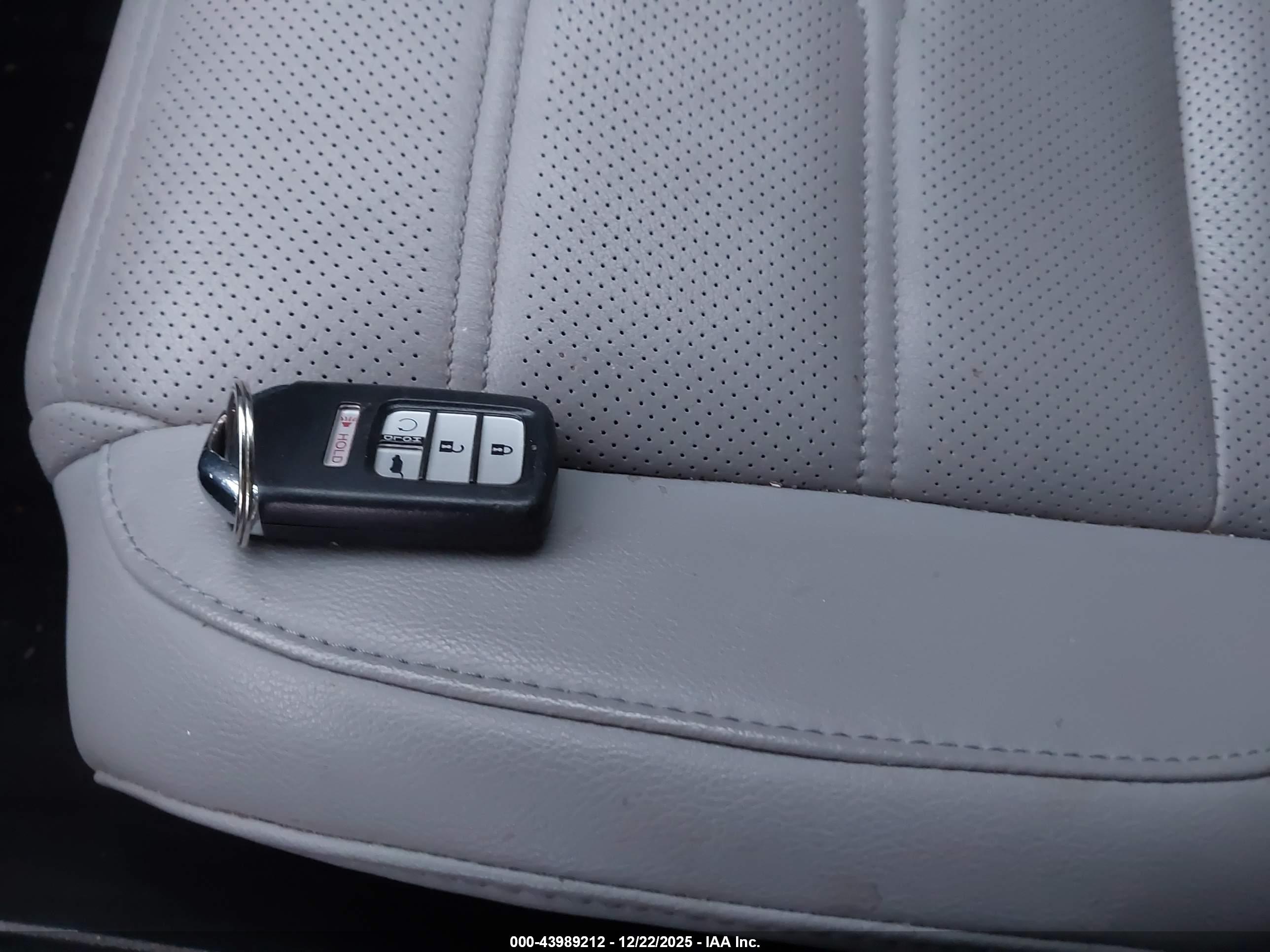 HONDA CR-V image 11
