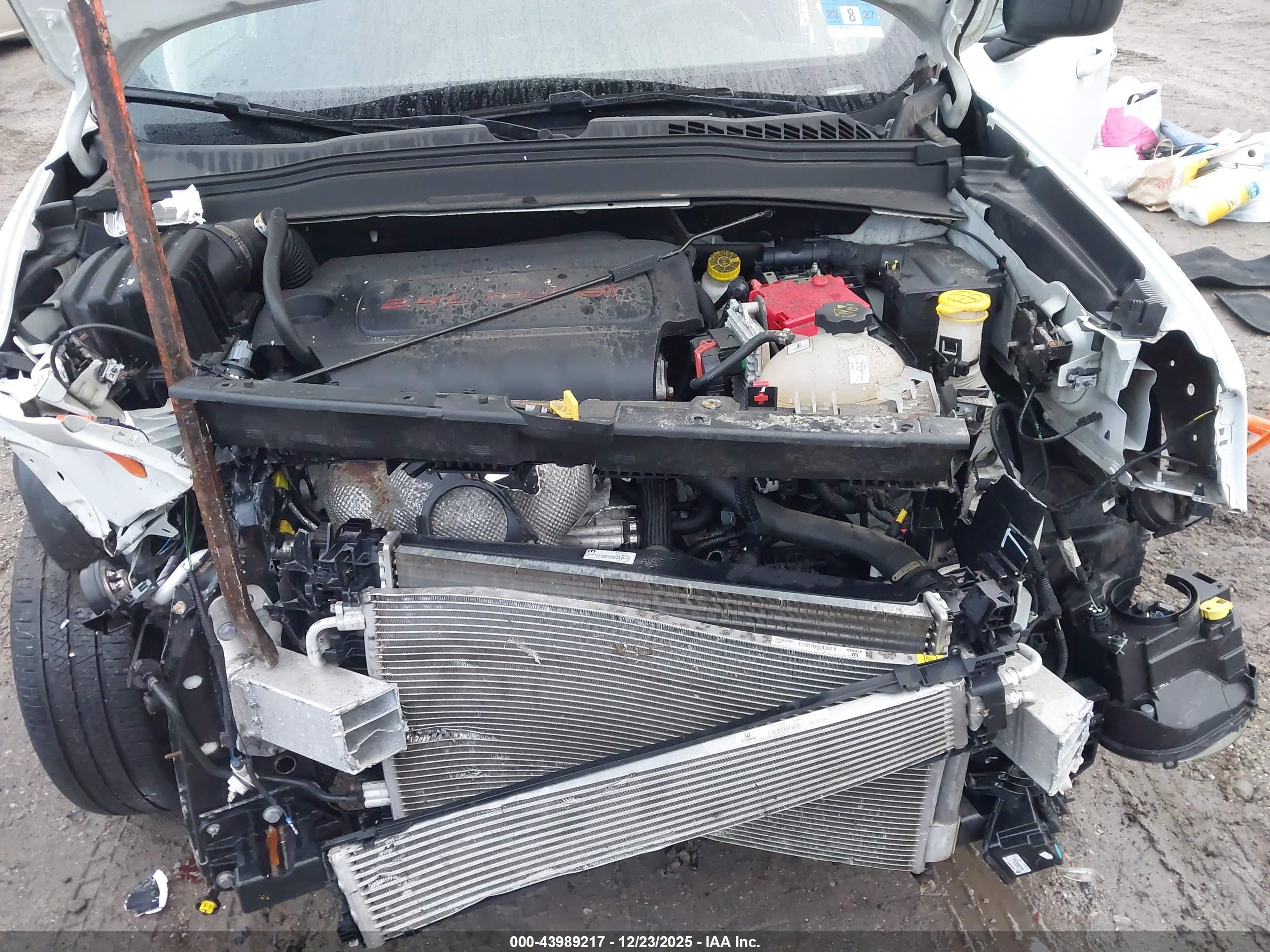 JEEP RENEGADE image 10