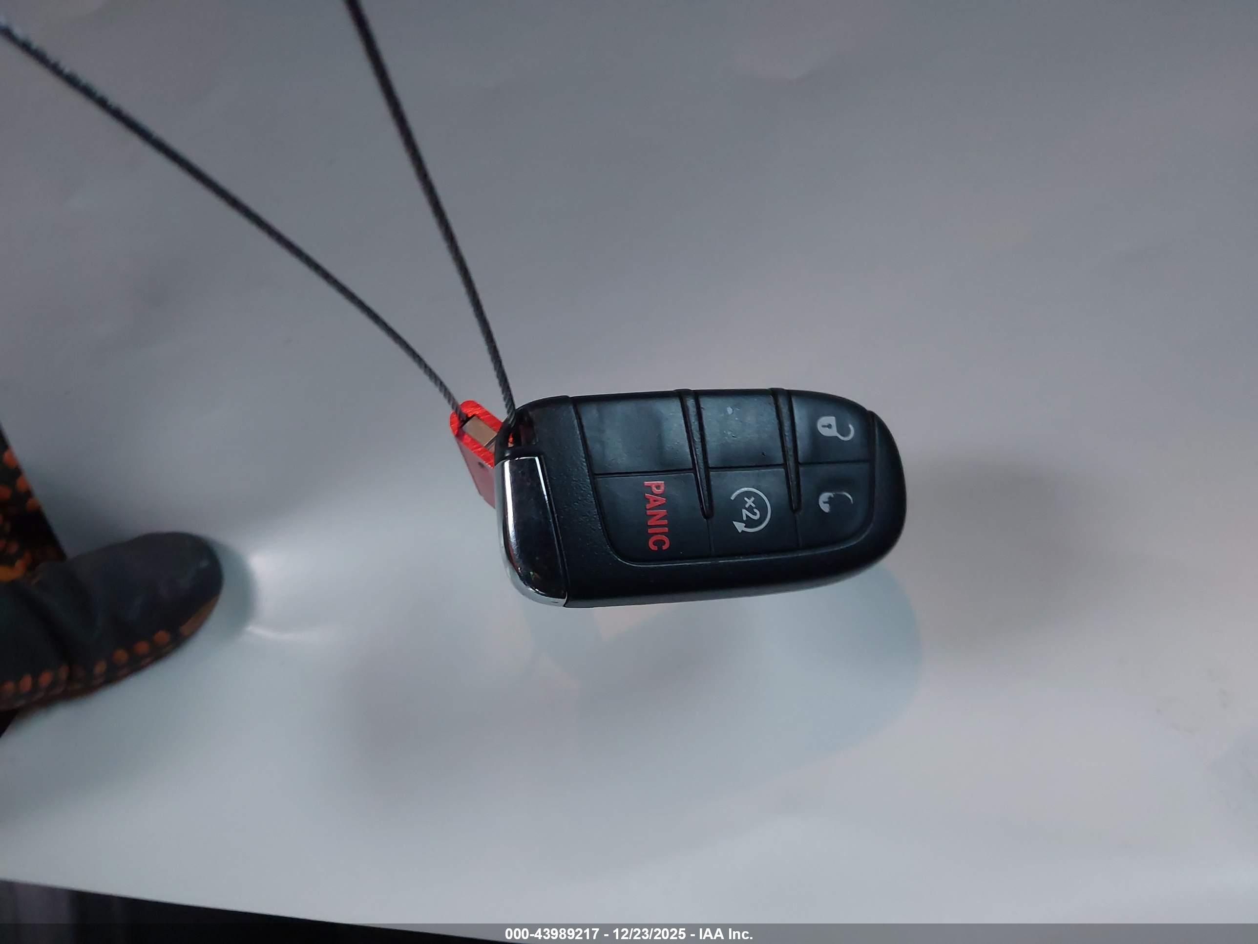 JEEP RENEGADE image 11