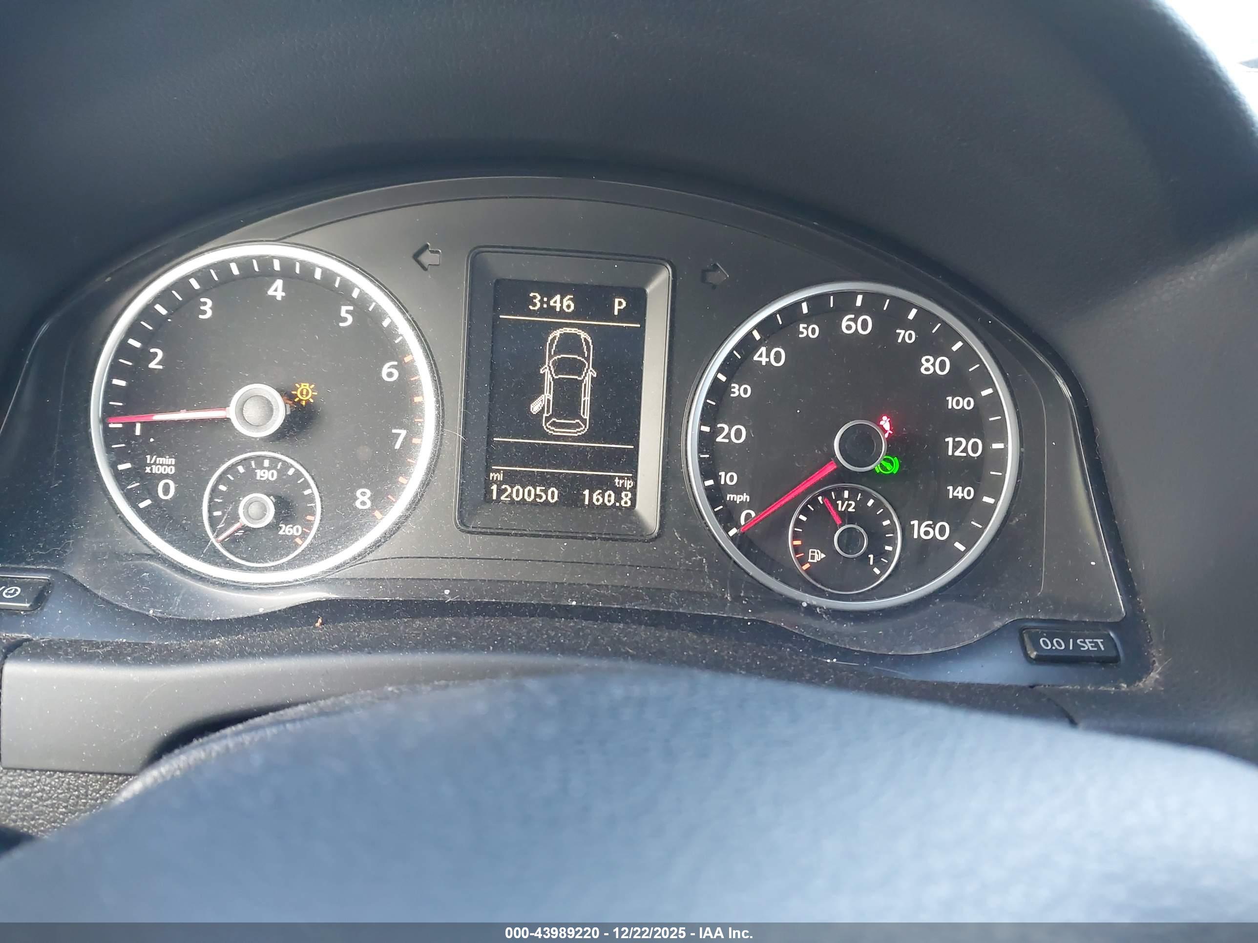 VOLKSWAGEN TIGUAN image 7