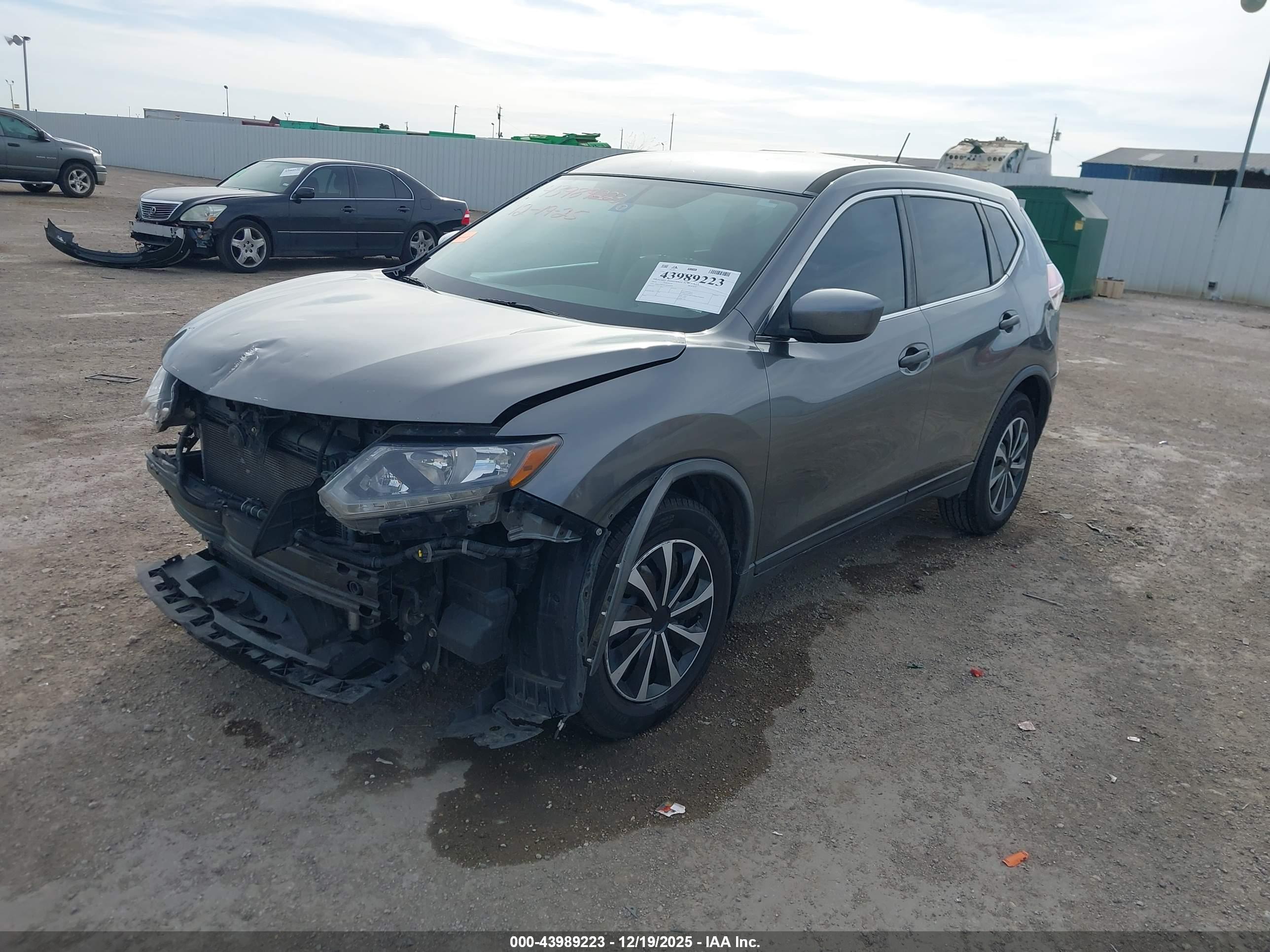 NISSAN ROGUE image 2