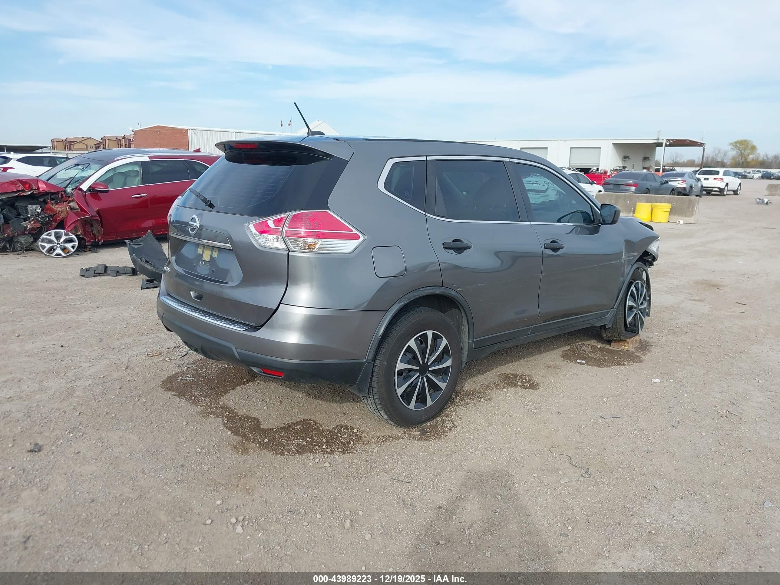 NISSAN ROGUE image 4