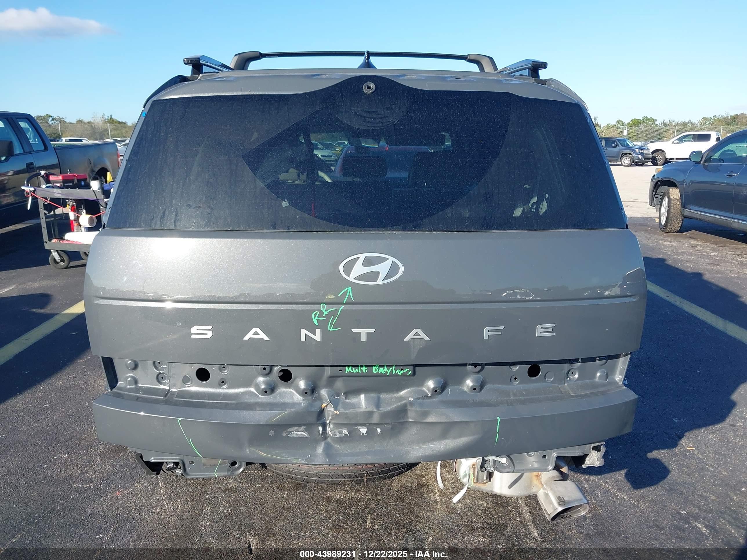 HYUNDAI SANTA image 6
