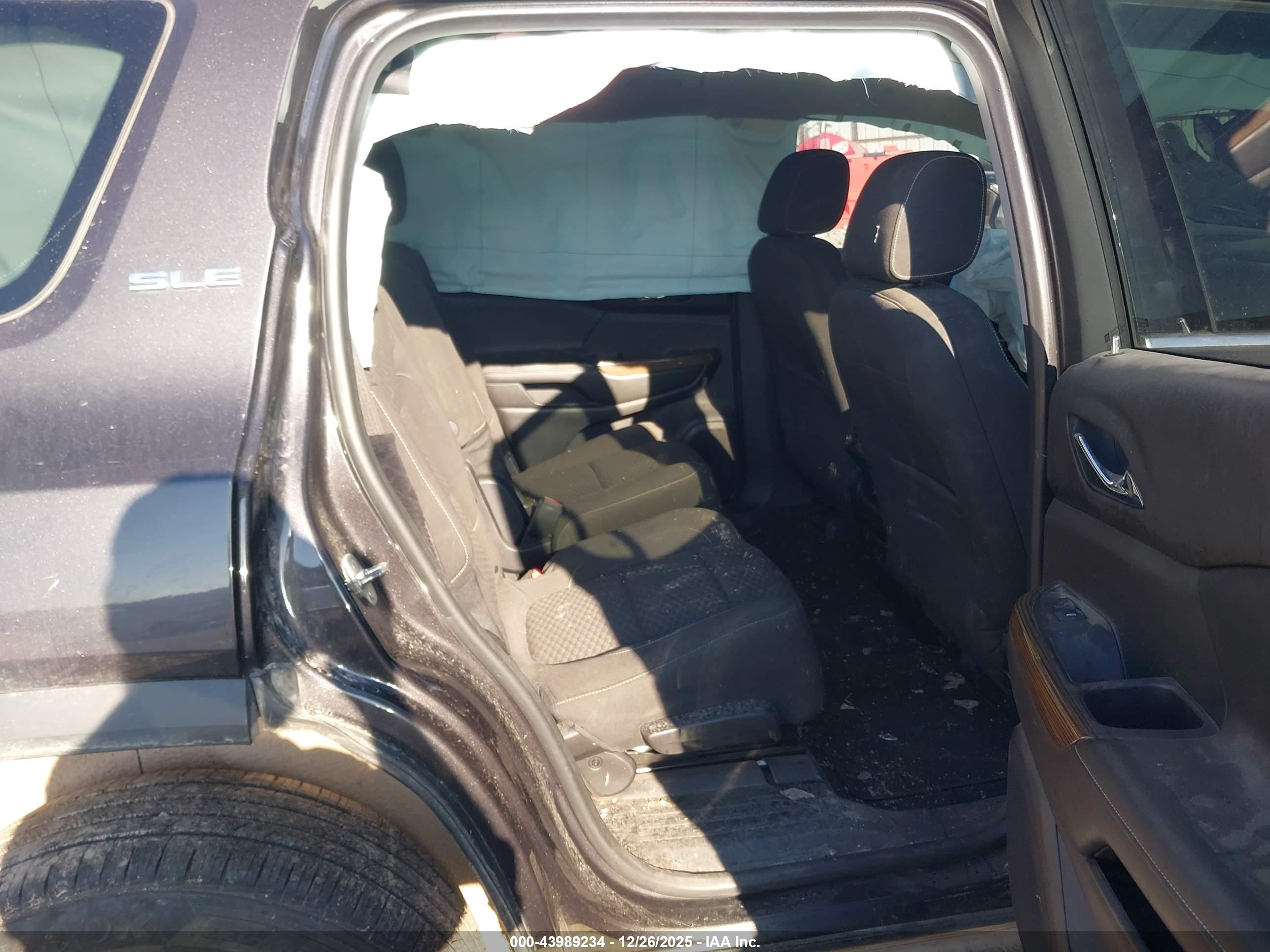 GMC ACADIA image 8