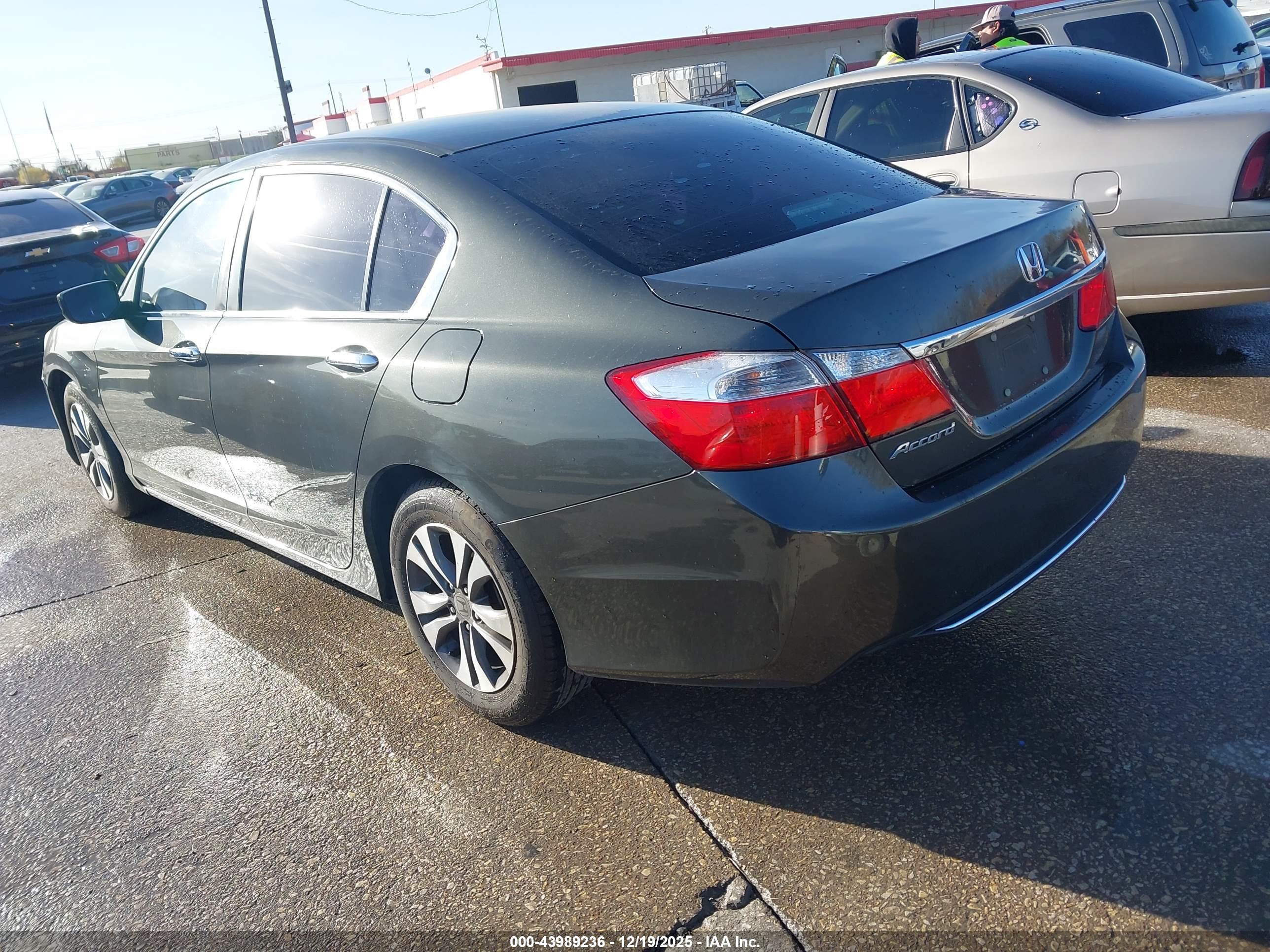 HONDA ACCORD image 3