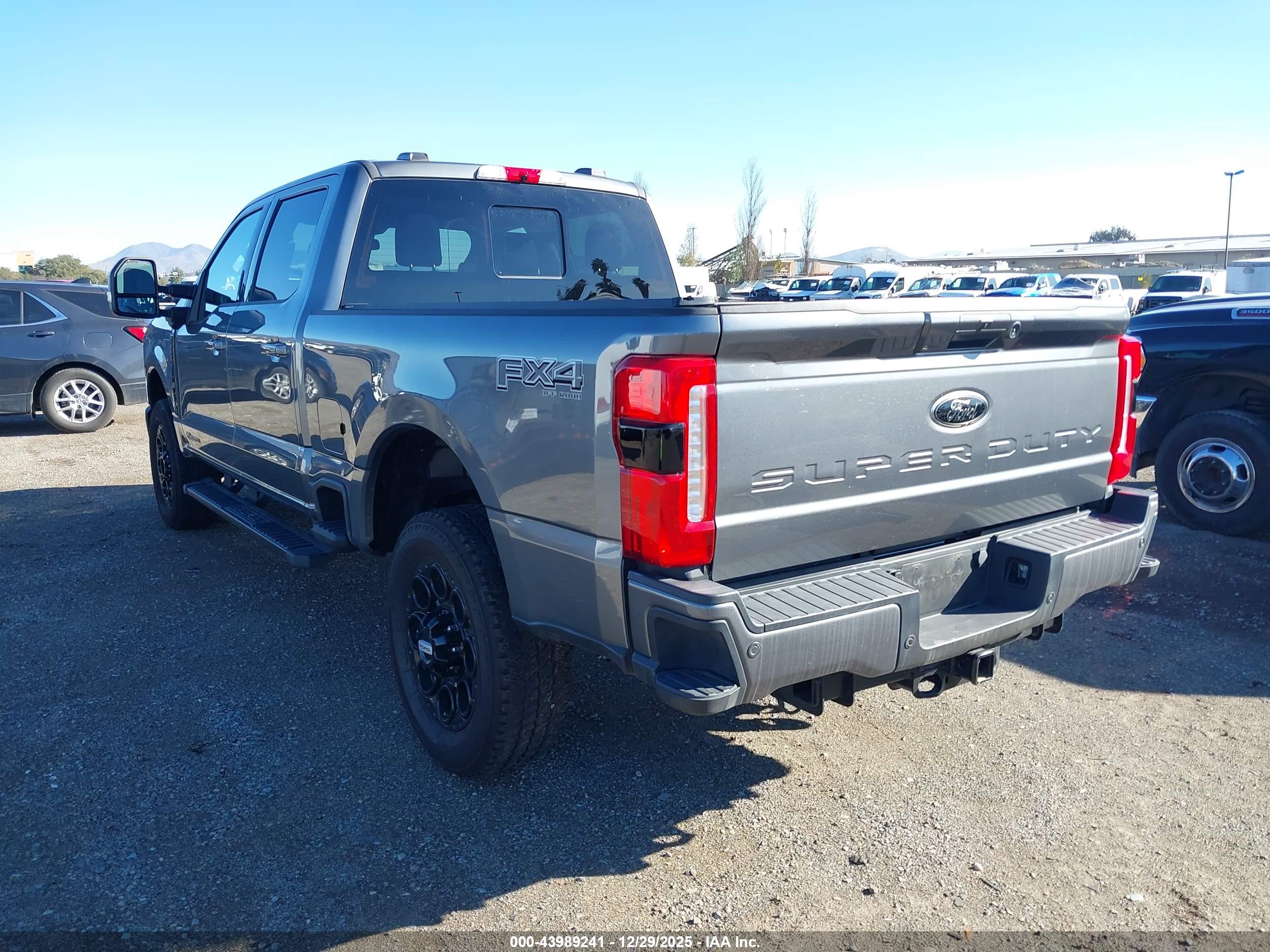 FORD F-250 image 3