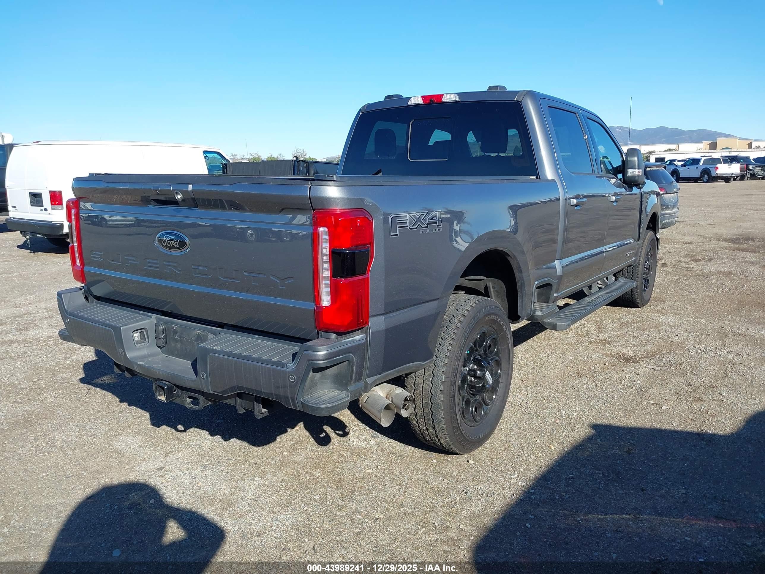 FORD F-250 image 4
