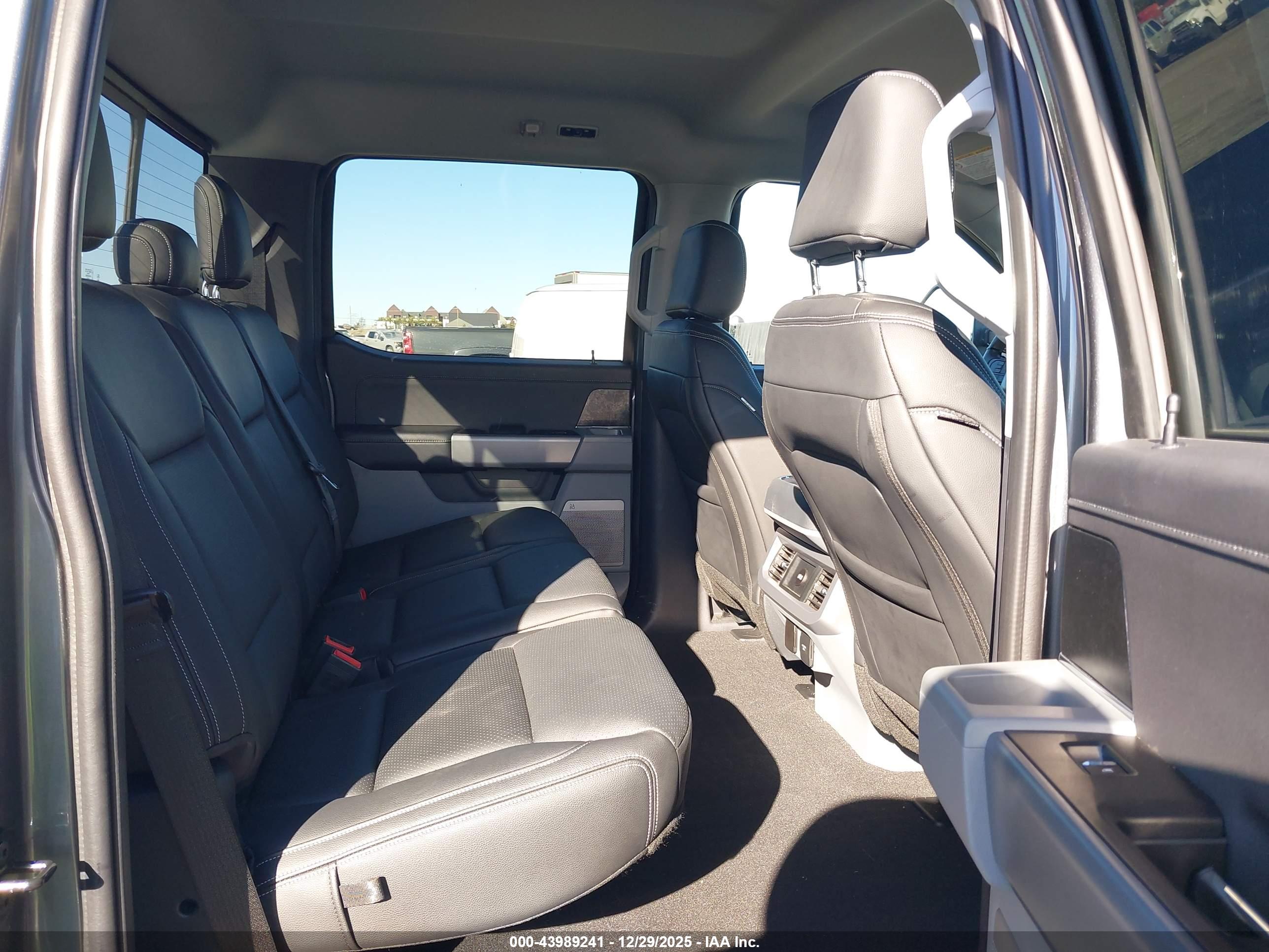 FORD F-250 image 8