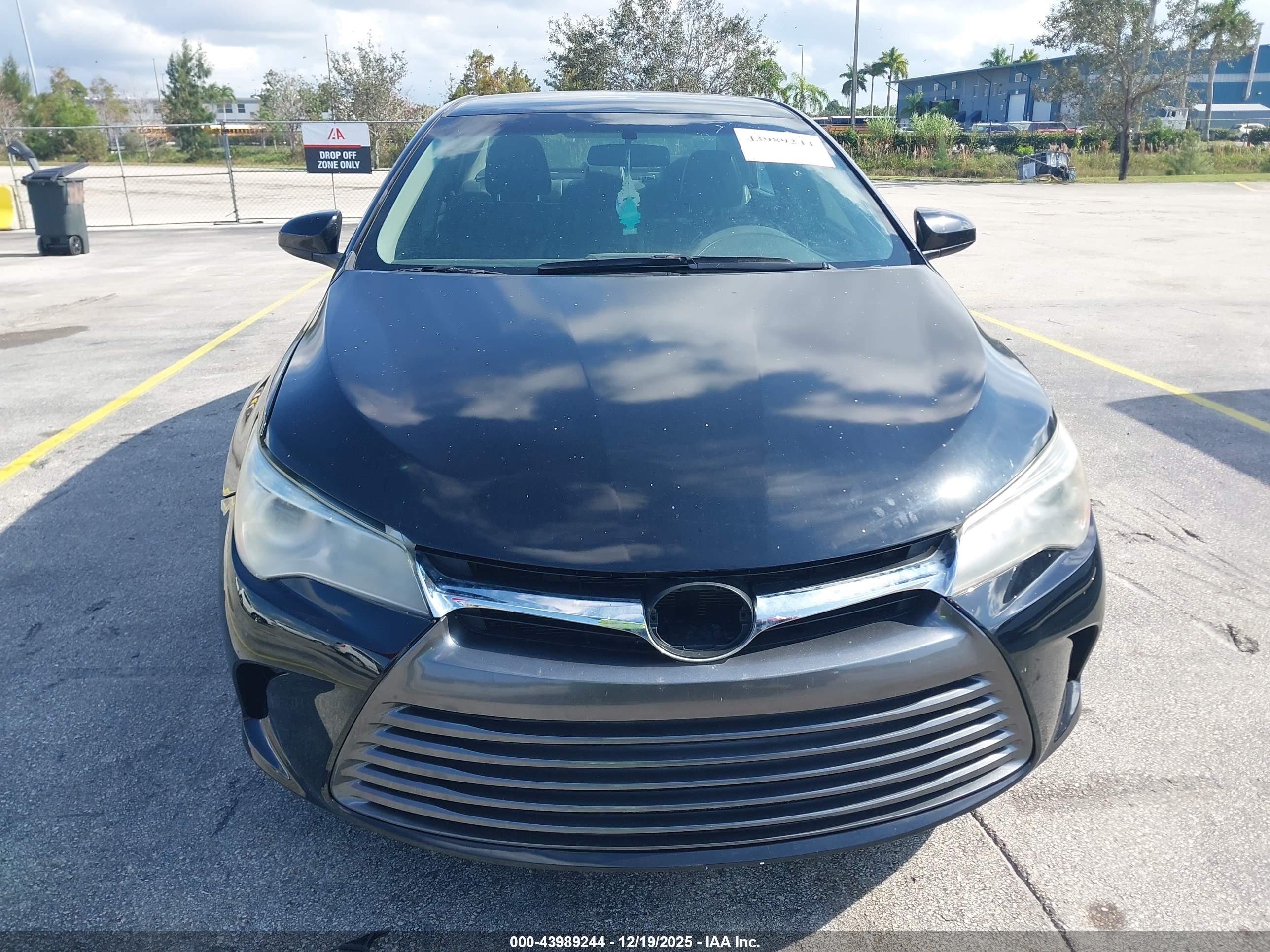TOYOTA CAMRY image 6