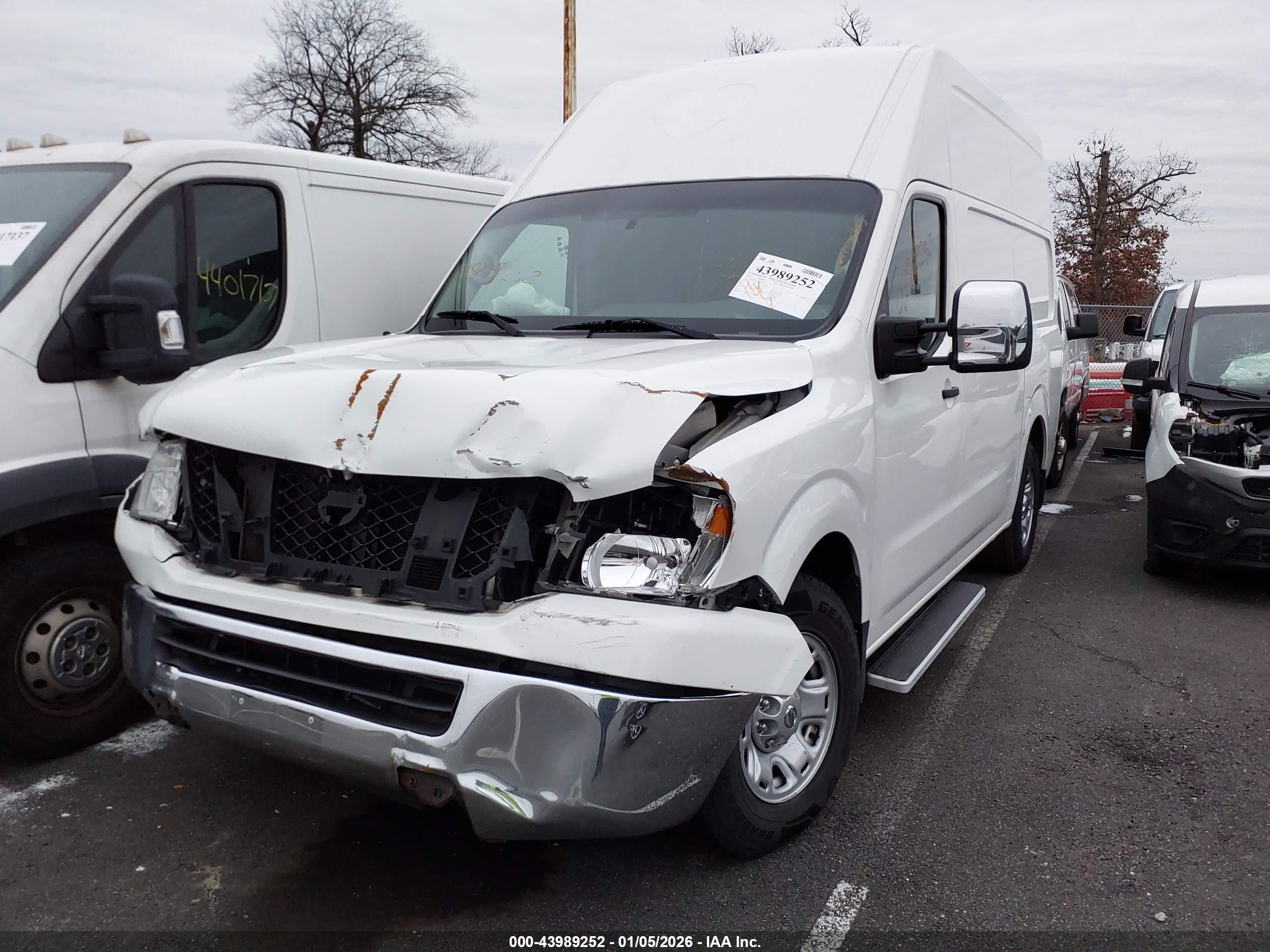 NISSAN NV image 2