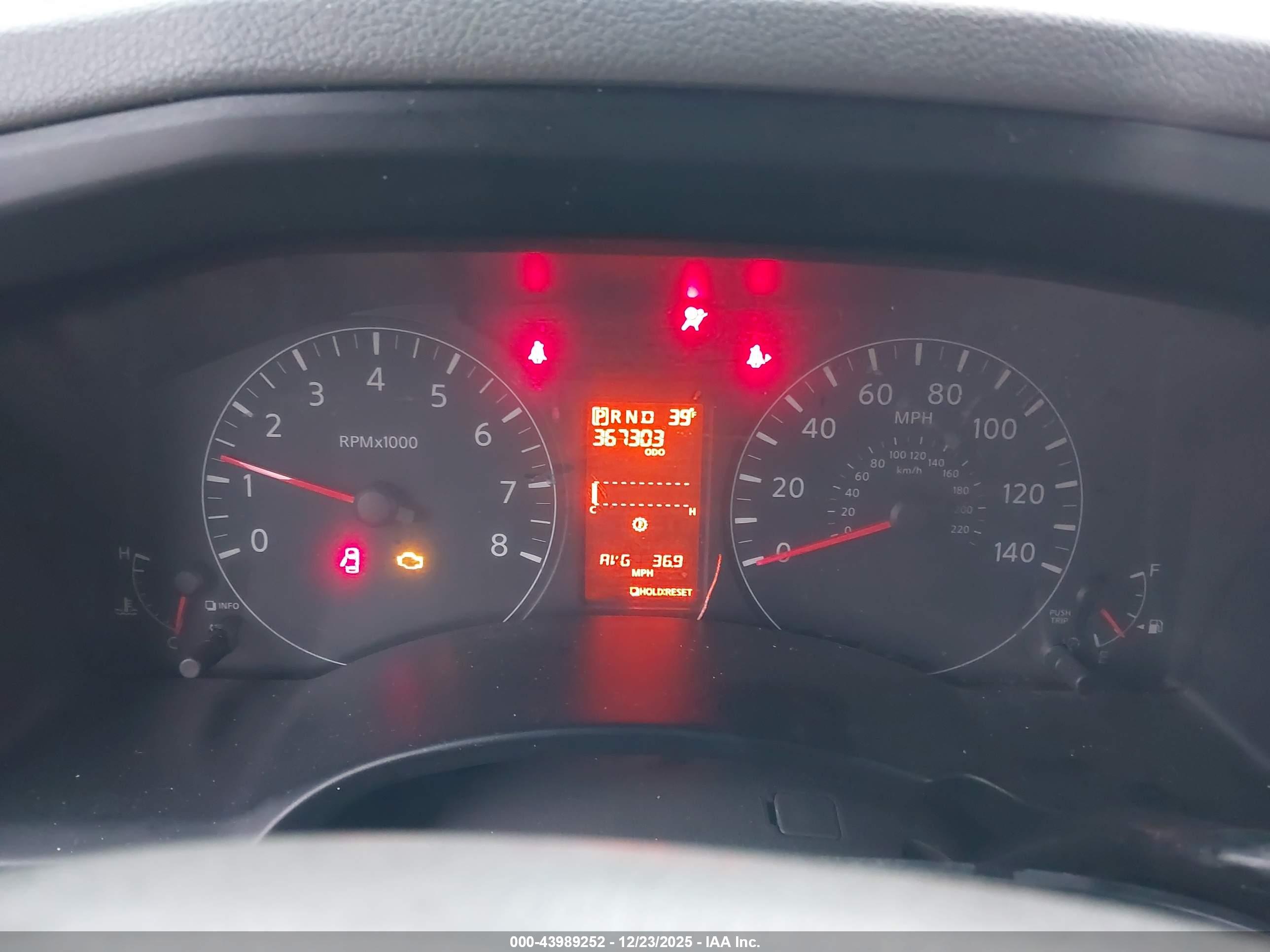 NISSAN NV image 7