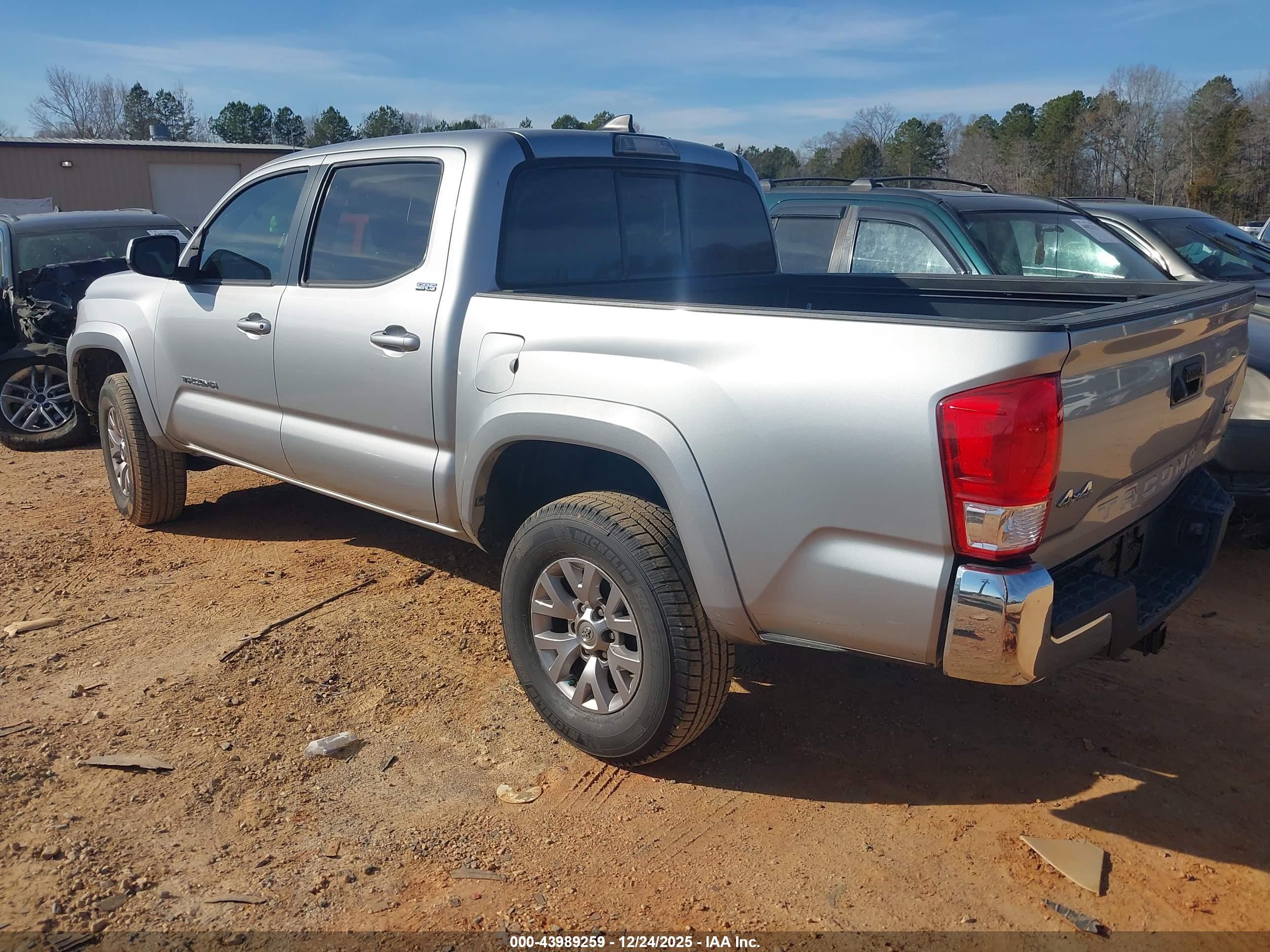TOYOTA TACOMA image 3