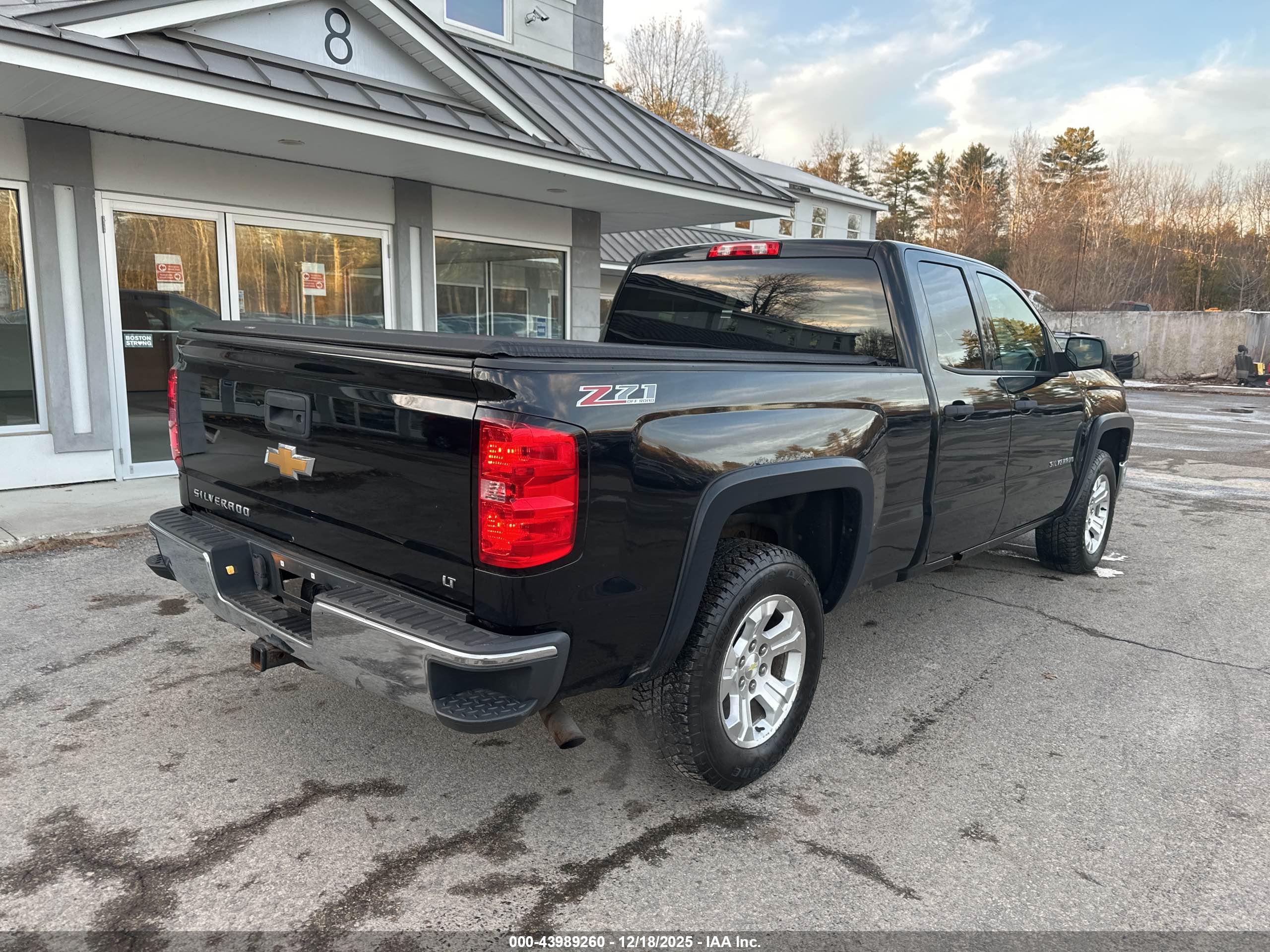 CHEVROLET SILVERADO image 4