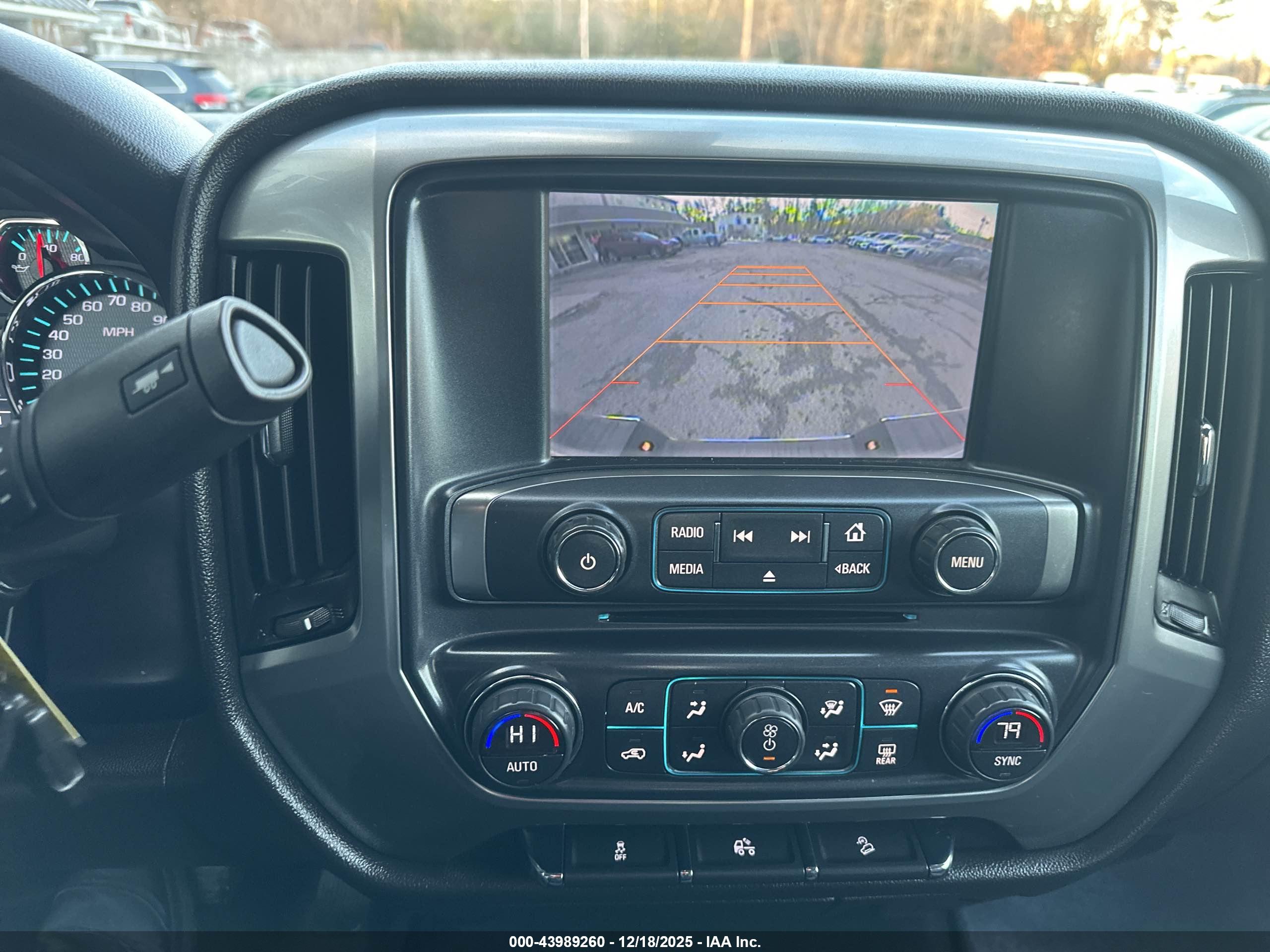 CHEVROLET SILVERADO image 6