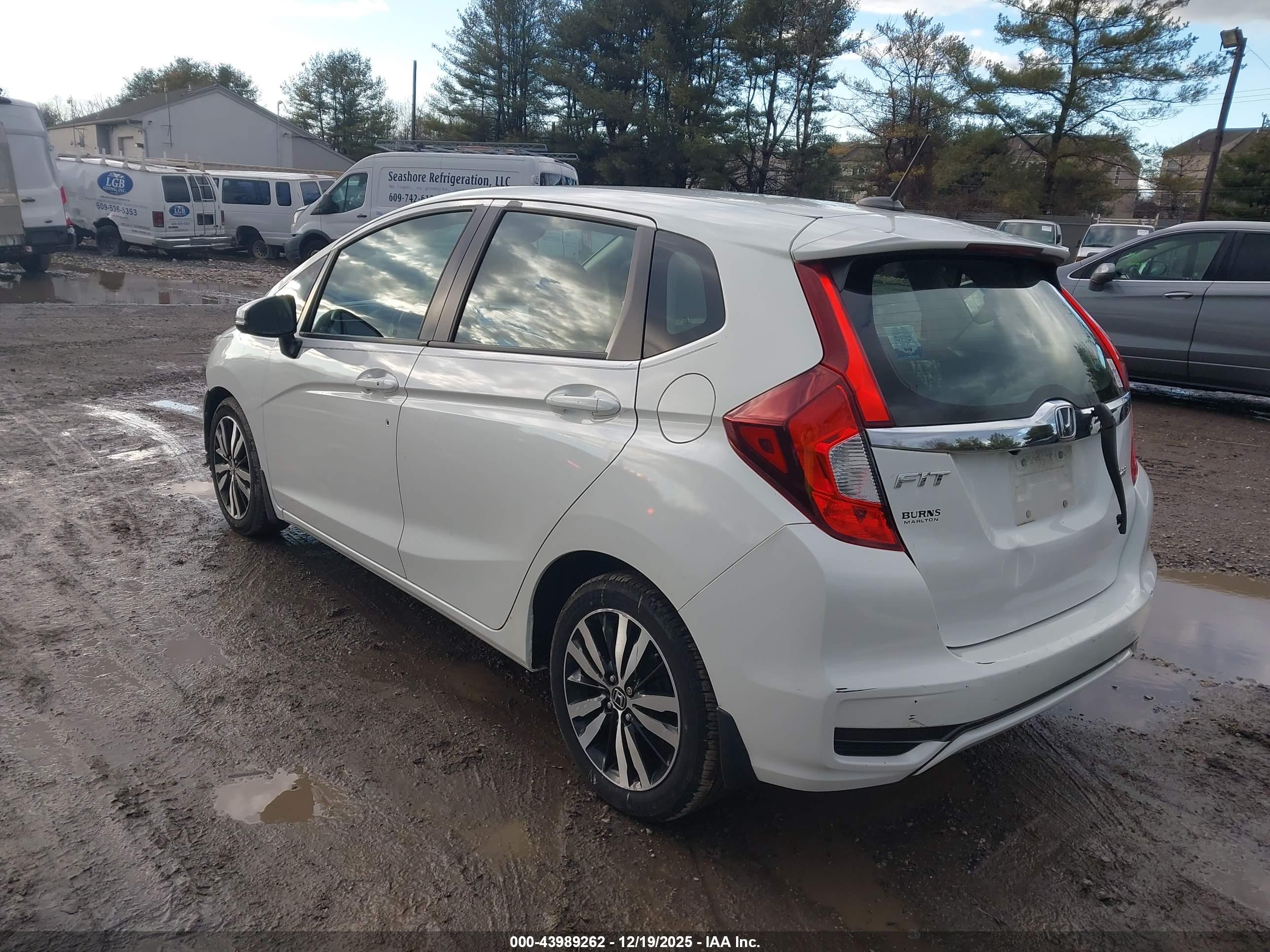 HONDA FIT image 3