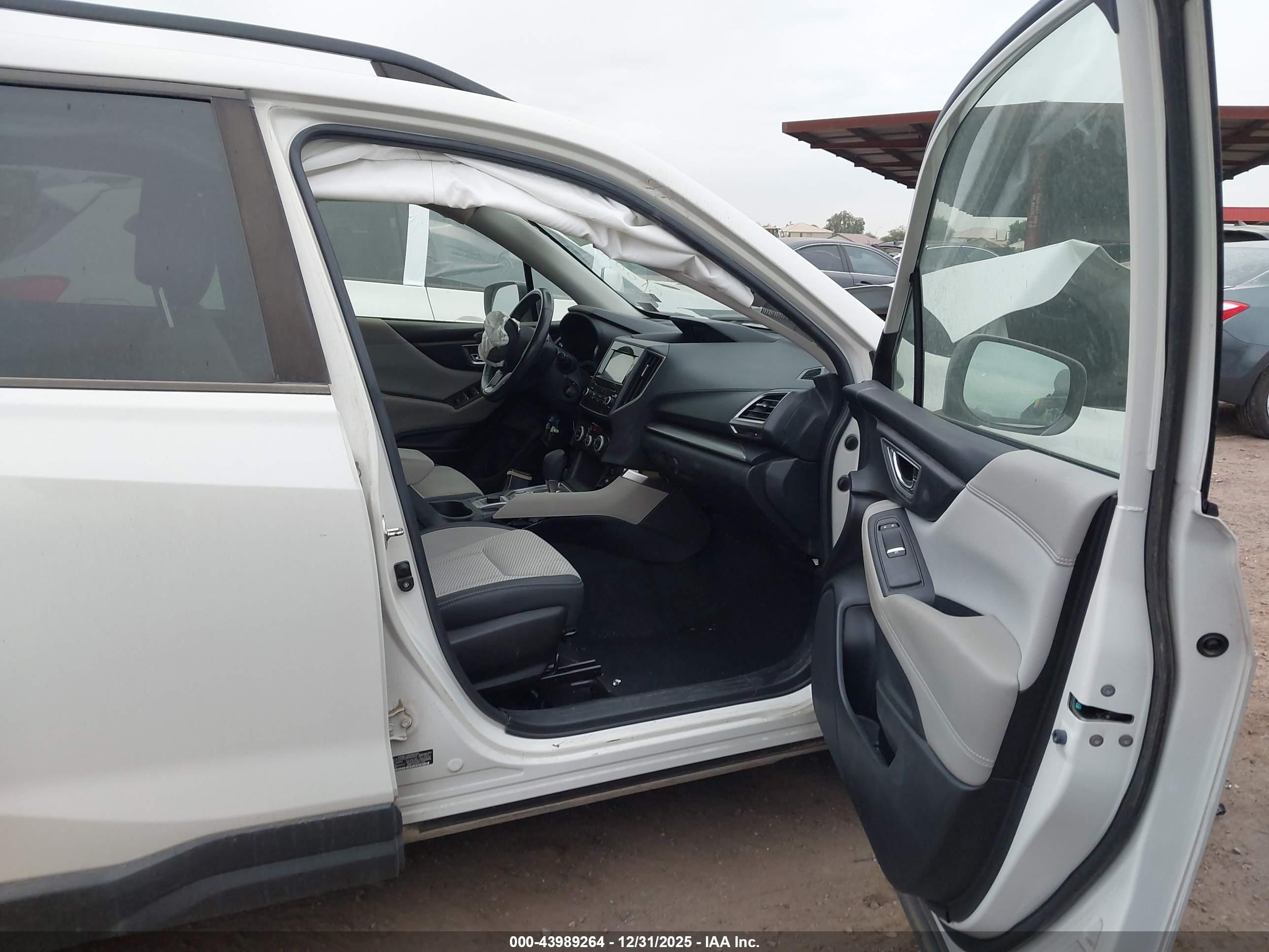 SUBARU FORESTER image 5