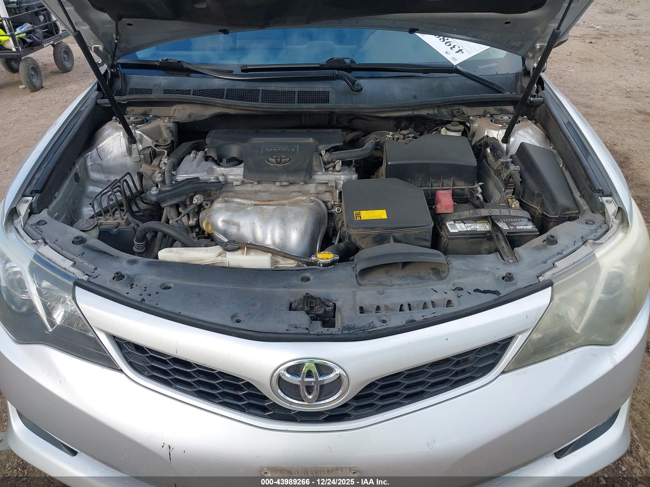 TOYOTA CAMRY image 10