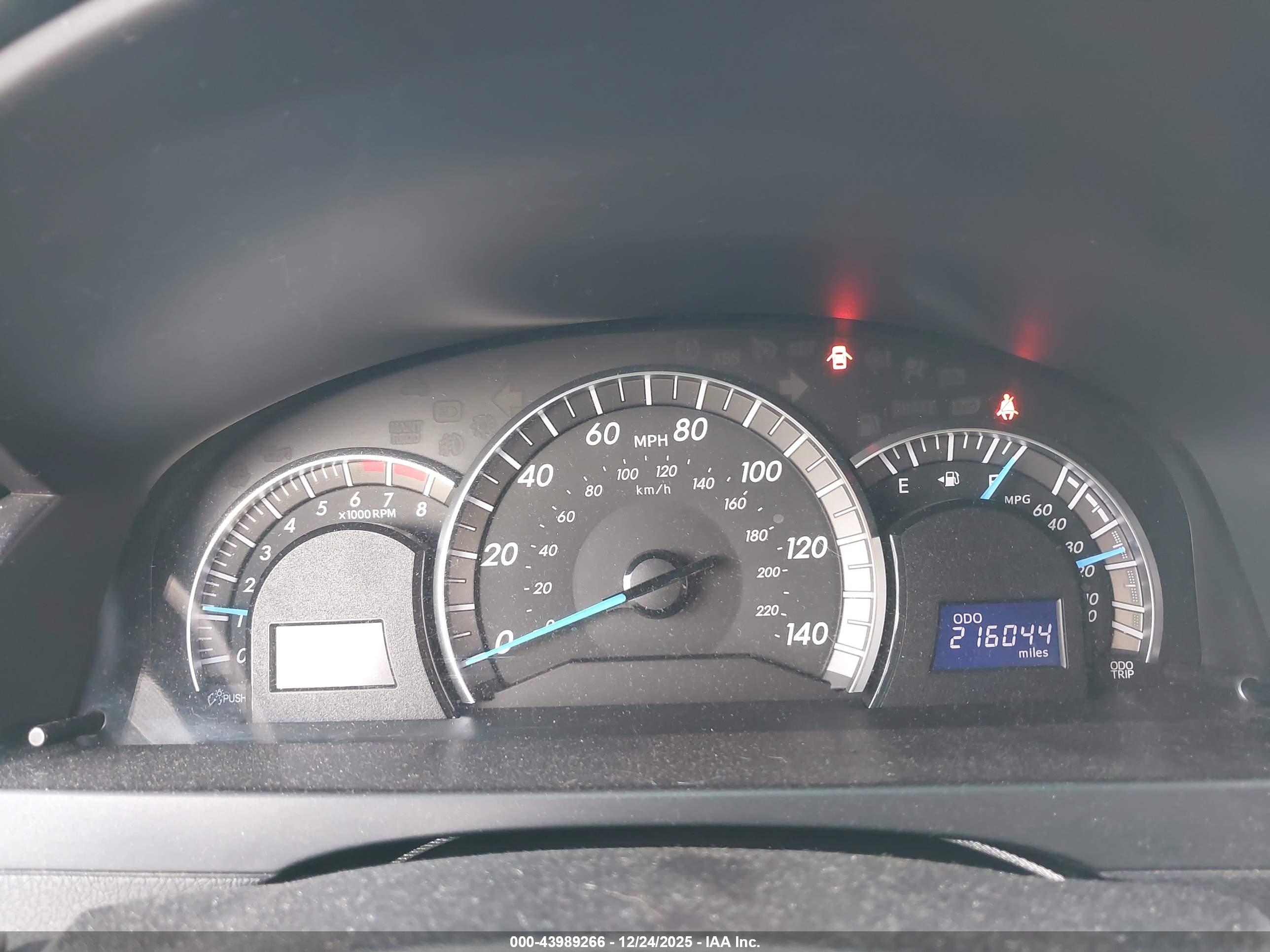 TOYOTA CAMRY image 7